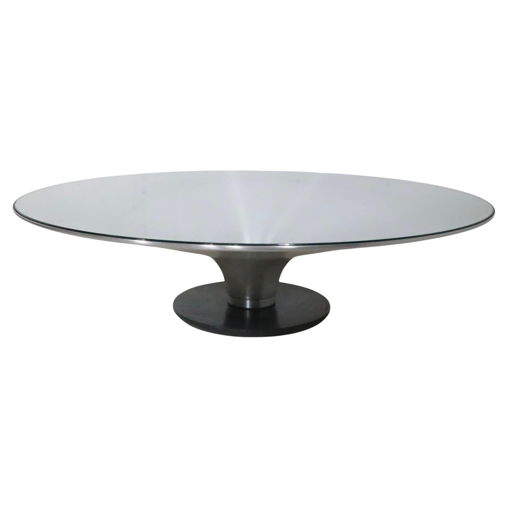 Post Modern Space Age Ovni Up Table designed Vincenzo Maialino for Roche Bobois For Sale
