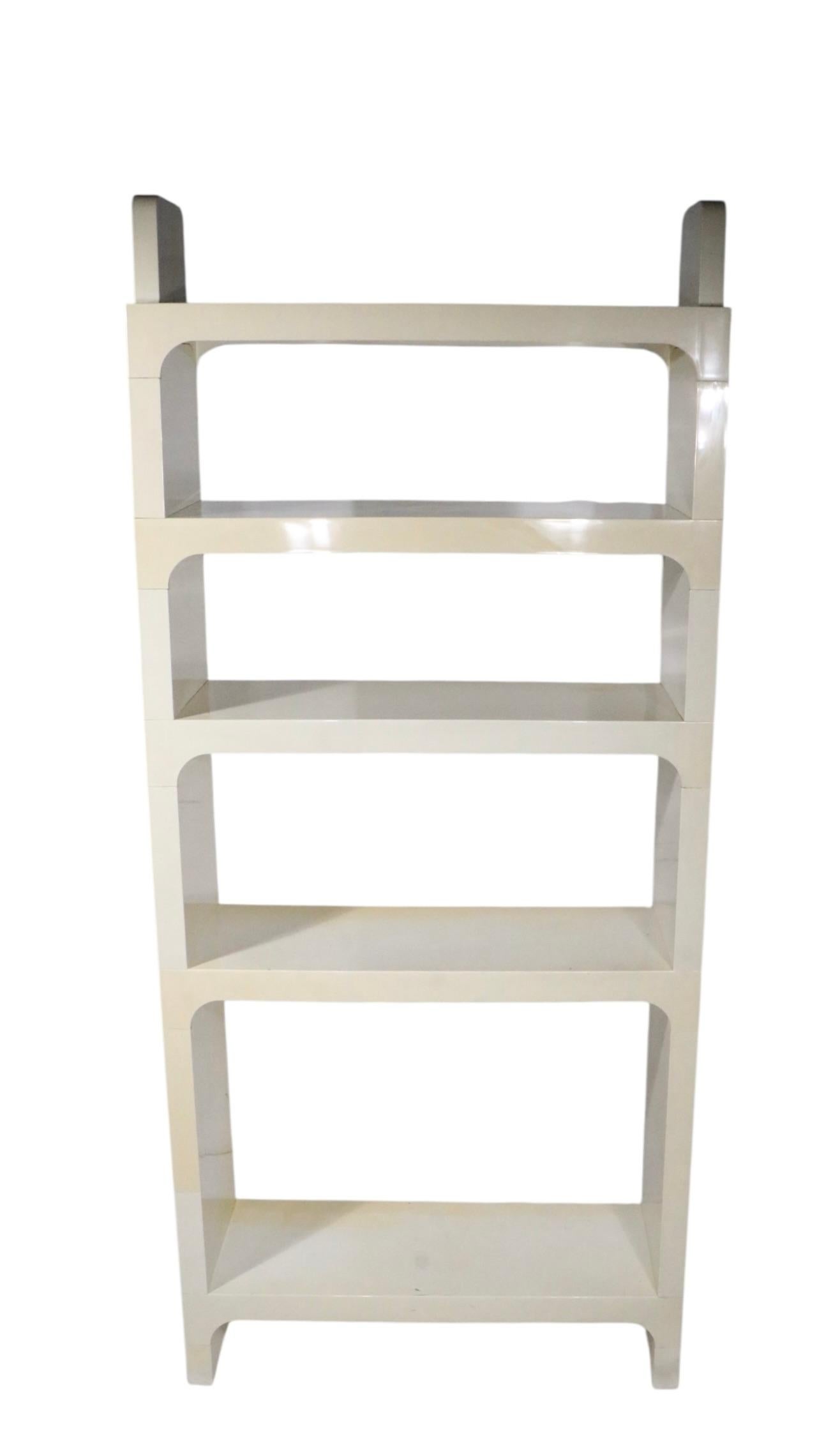 Post Modern Space Age Plastic Shelves by Olaf Von Bohr for Kartell c. 1970's in vendita 4