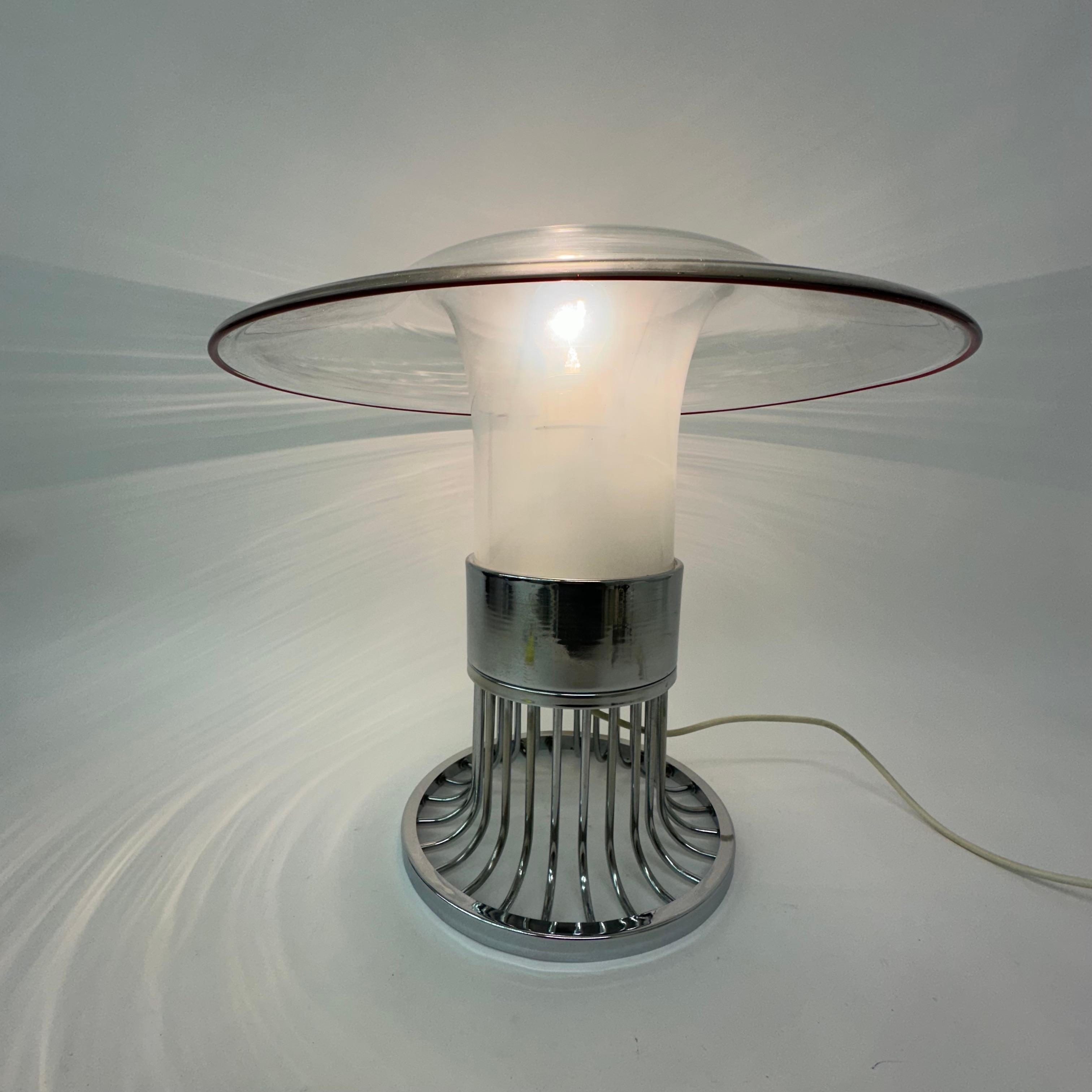 italien Lampe de table post-moderne en verre de l'ère spatiale UFO, années 1970, Italie en vente