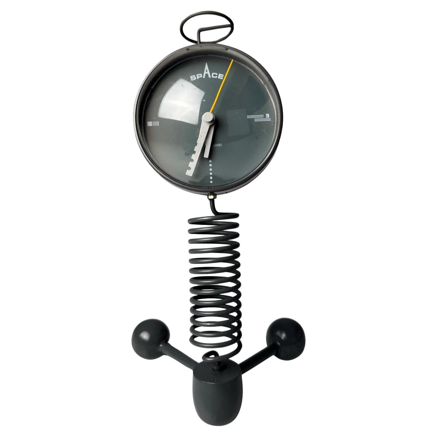 Reloj posmoderno "Space", diseñado por Ko Mizuyama para Yachiyo Japón años 80