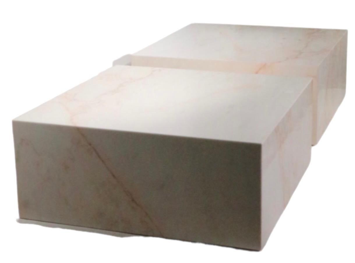 Tables basses carrées post-modernes en marbre v. 1970 Paire disponible en vente 9