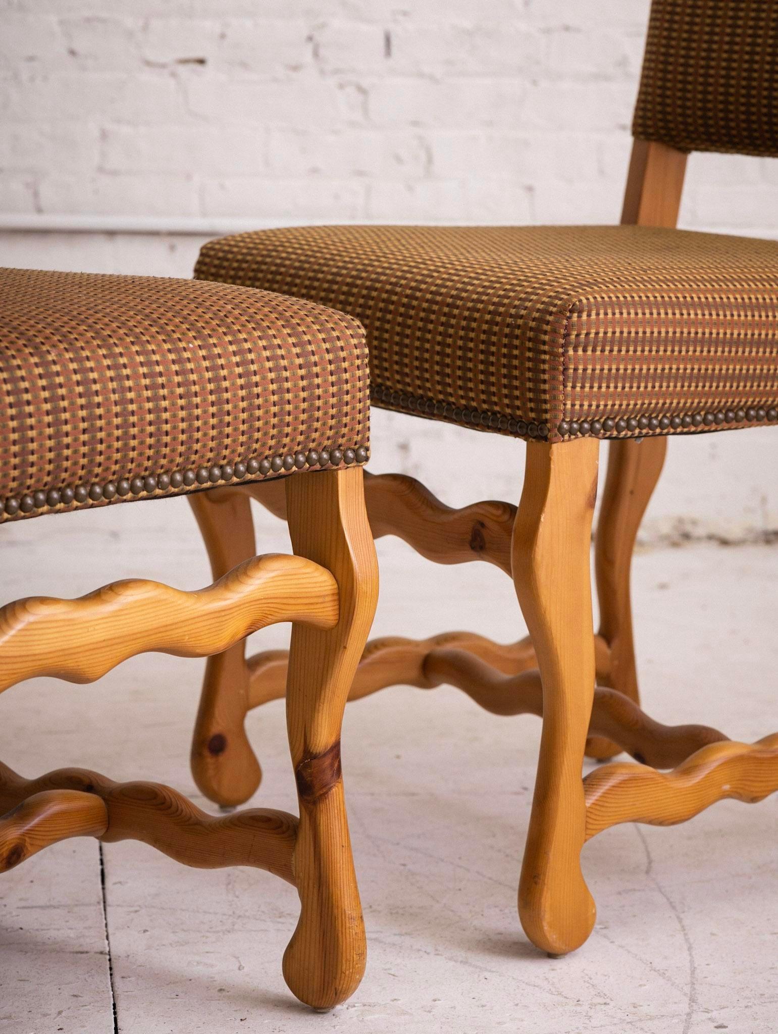 Chaises de salle à manger postmodernes en pin noueux de forme 