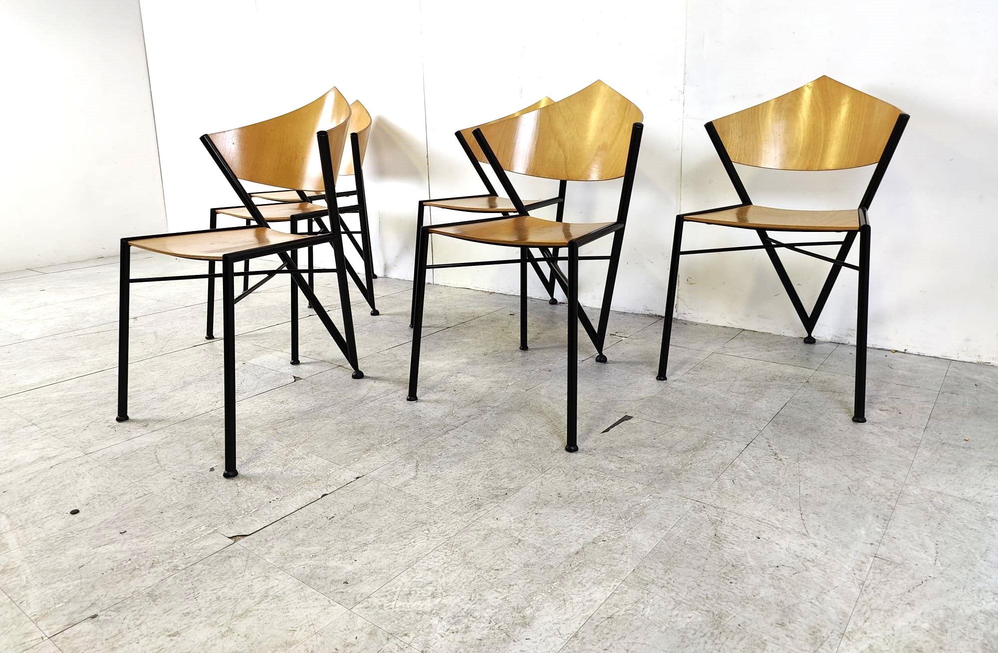 Fin du 20e siècle Chaises de salle à manger empilables post-modernes, années 1980 en vente