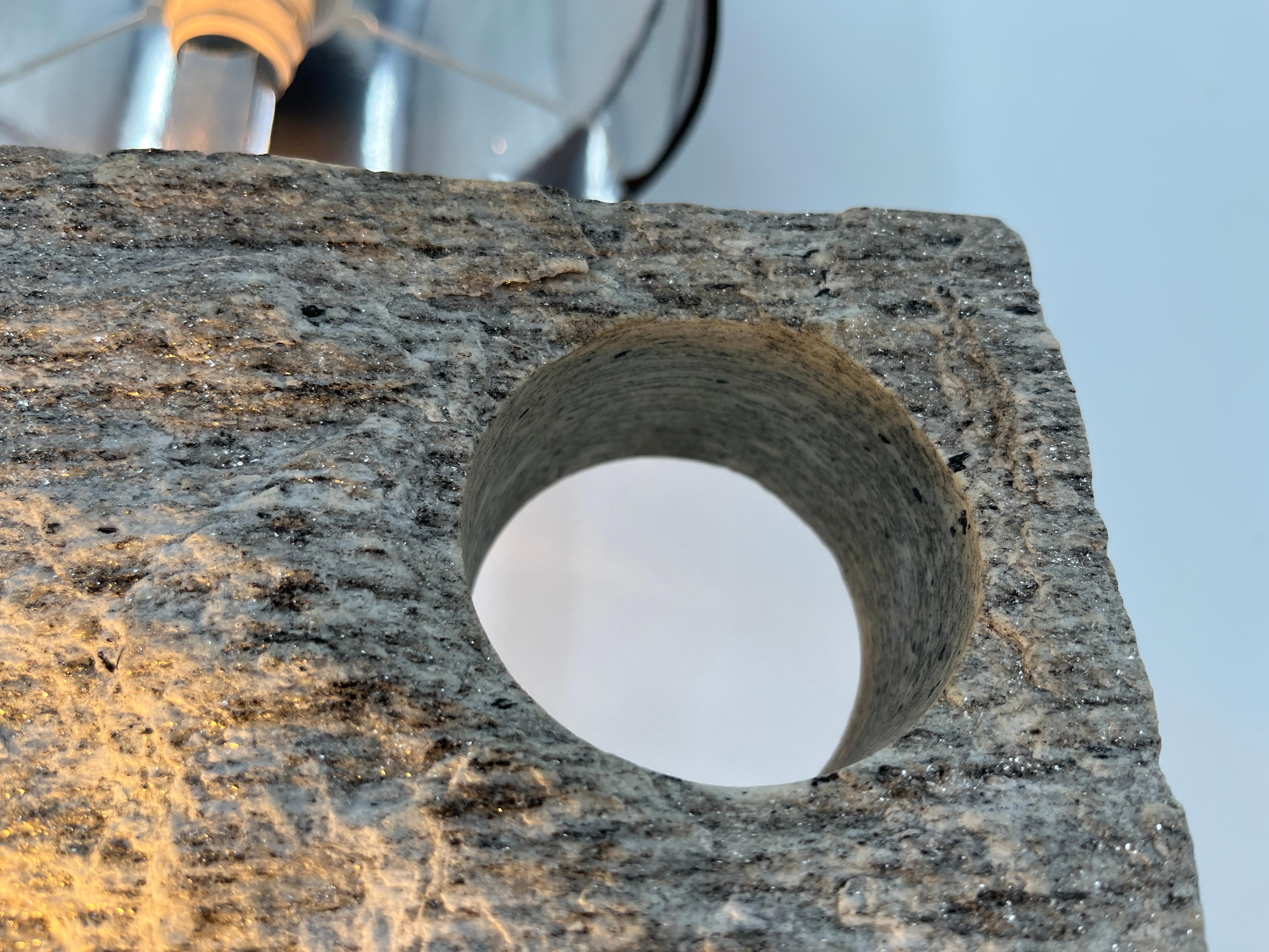Lampe de table post-moderne A Stone, 1970 en vente 3