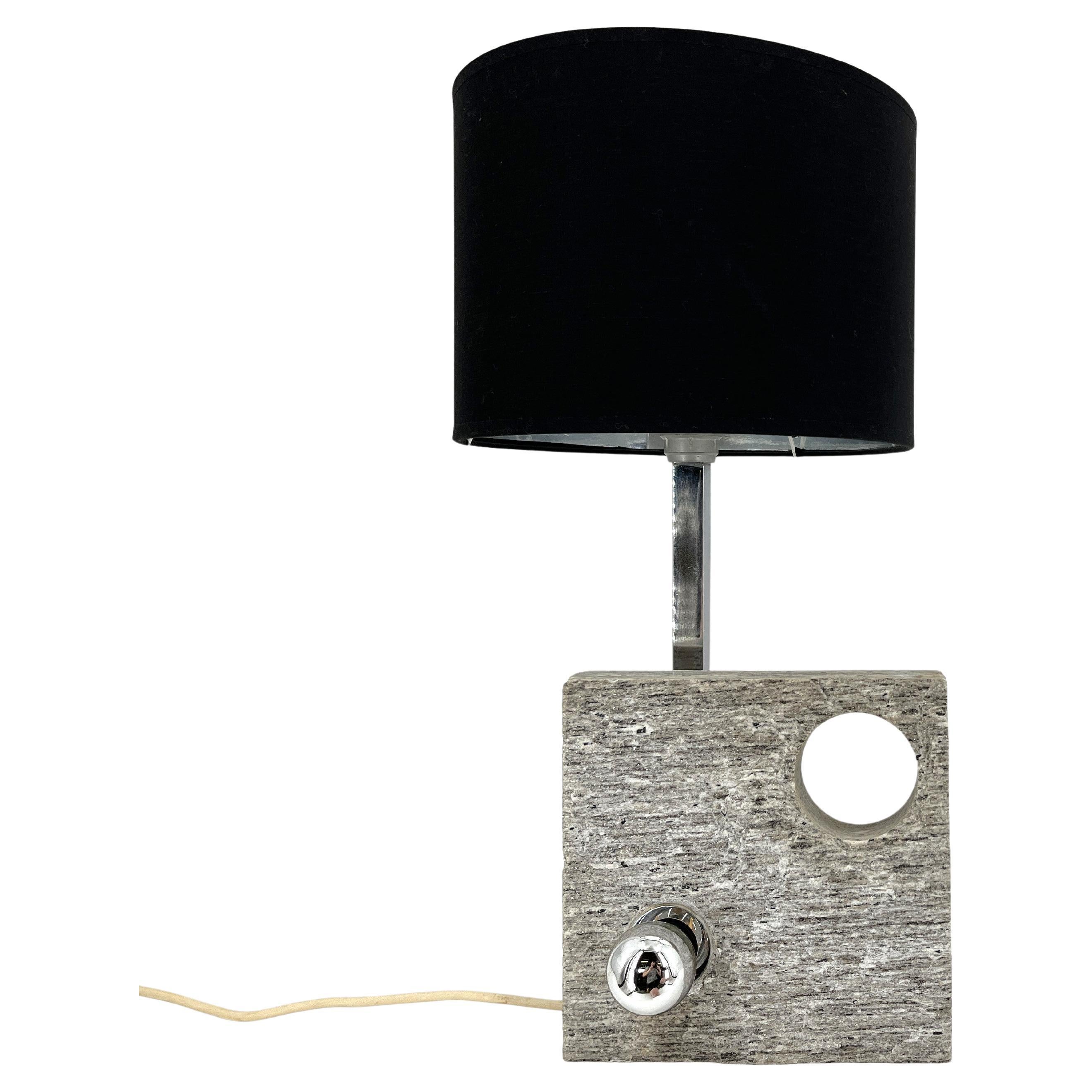 Lampe de table post-moderne A Stone, 1970 en vente