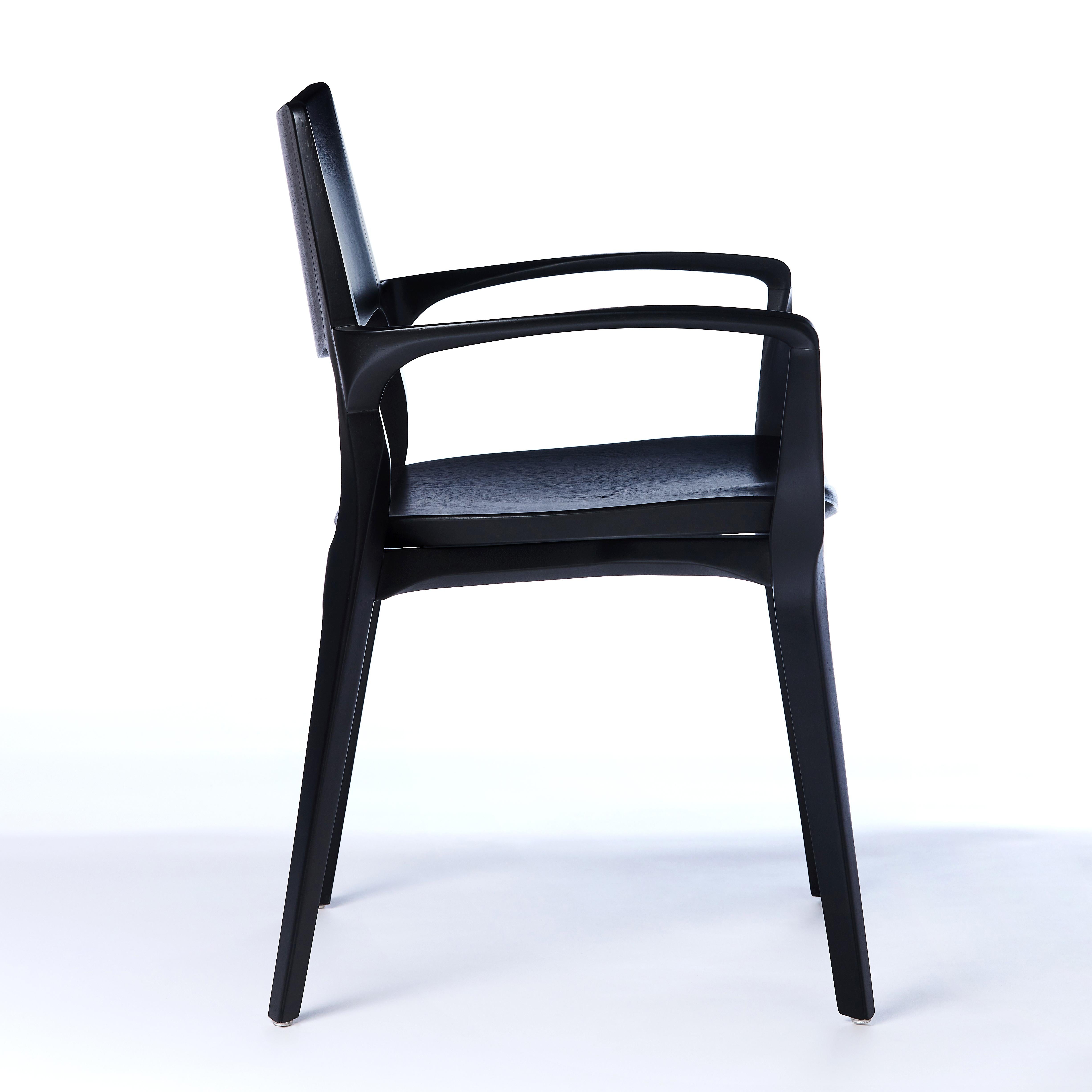 Aurora-Stuhl im postmodernen Stil aus schwarzem, ebonisiertem Massivholz (Postmoderne) im Angebot