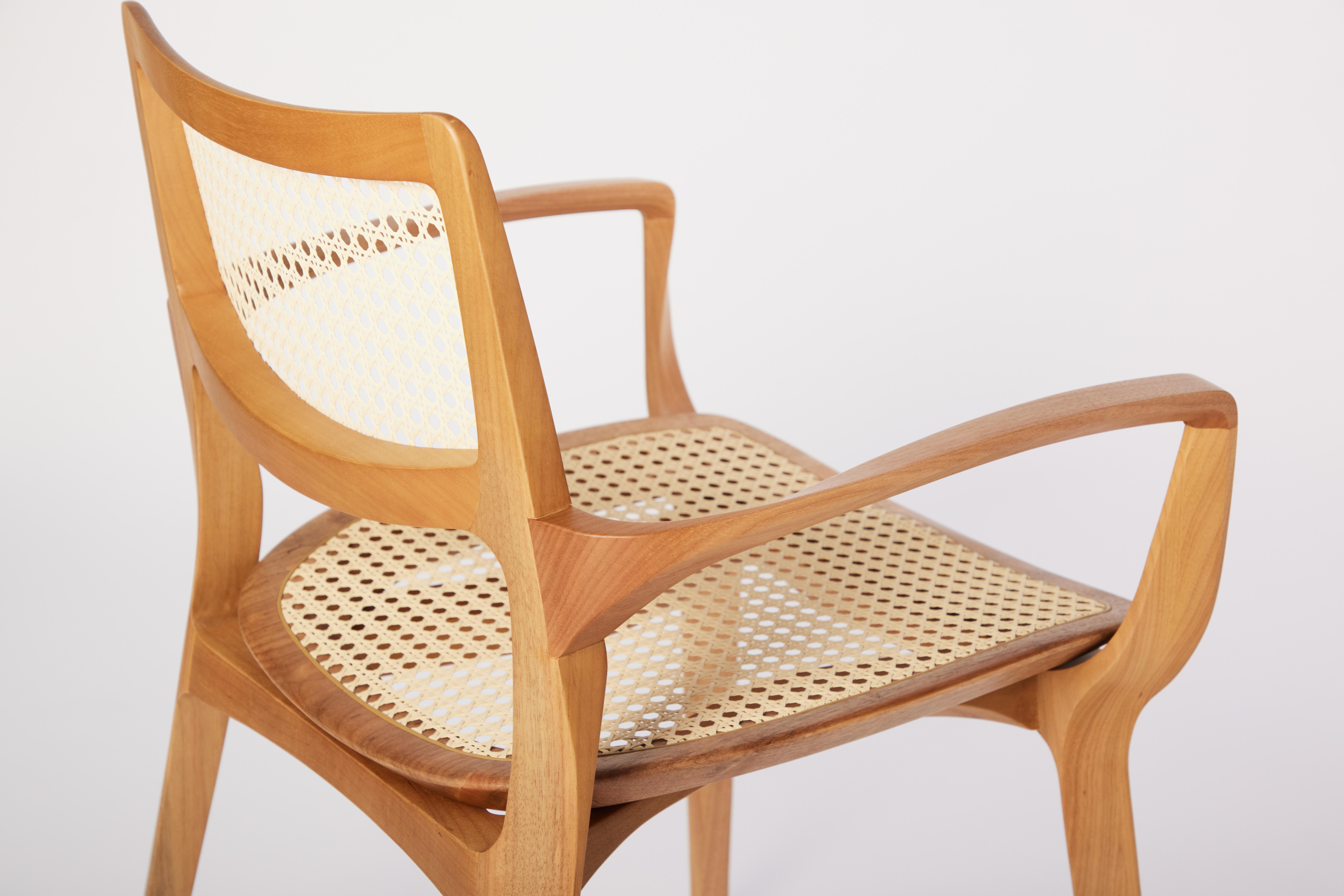 Postmoderner Aurora-Stuhl im postmodernen Stil aus geformtem Massivholz mit Rohrrückenlehne und Leder im Angebot 3