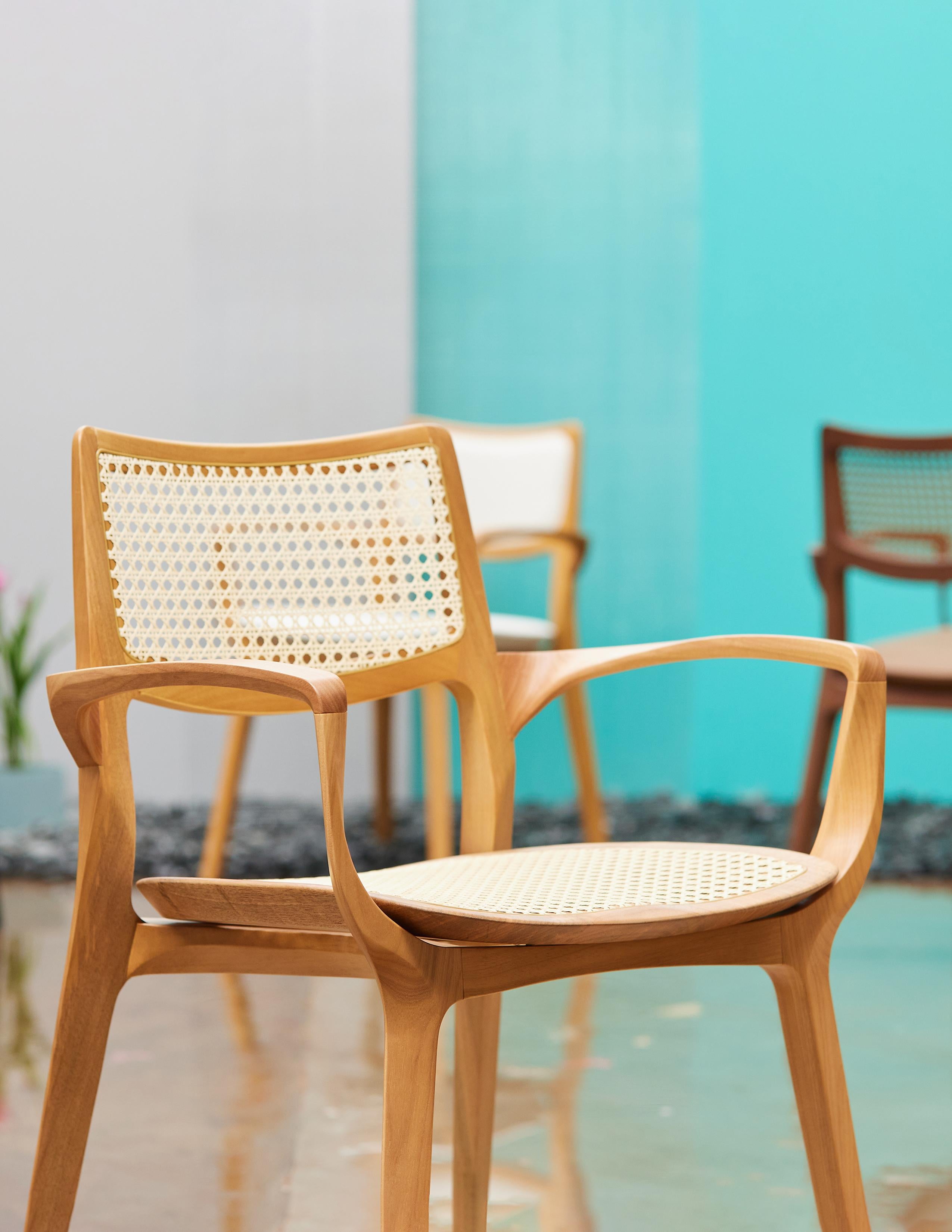 Postmoderner Aurora-Stuhl im postmodernen Stil aus Massivholz mit Rohrrückenlehne und Sitz aus Rohr im Zustand „Neu“ im Angebot in Vila Cordeiro, São Paulo