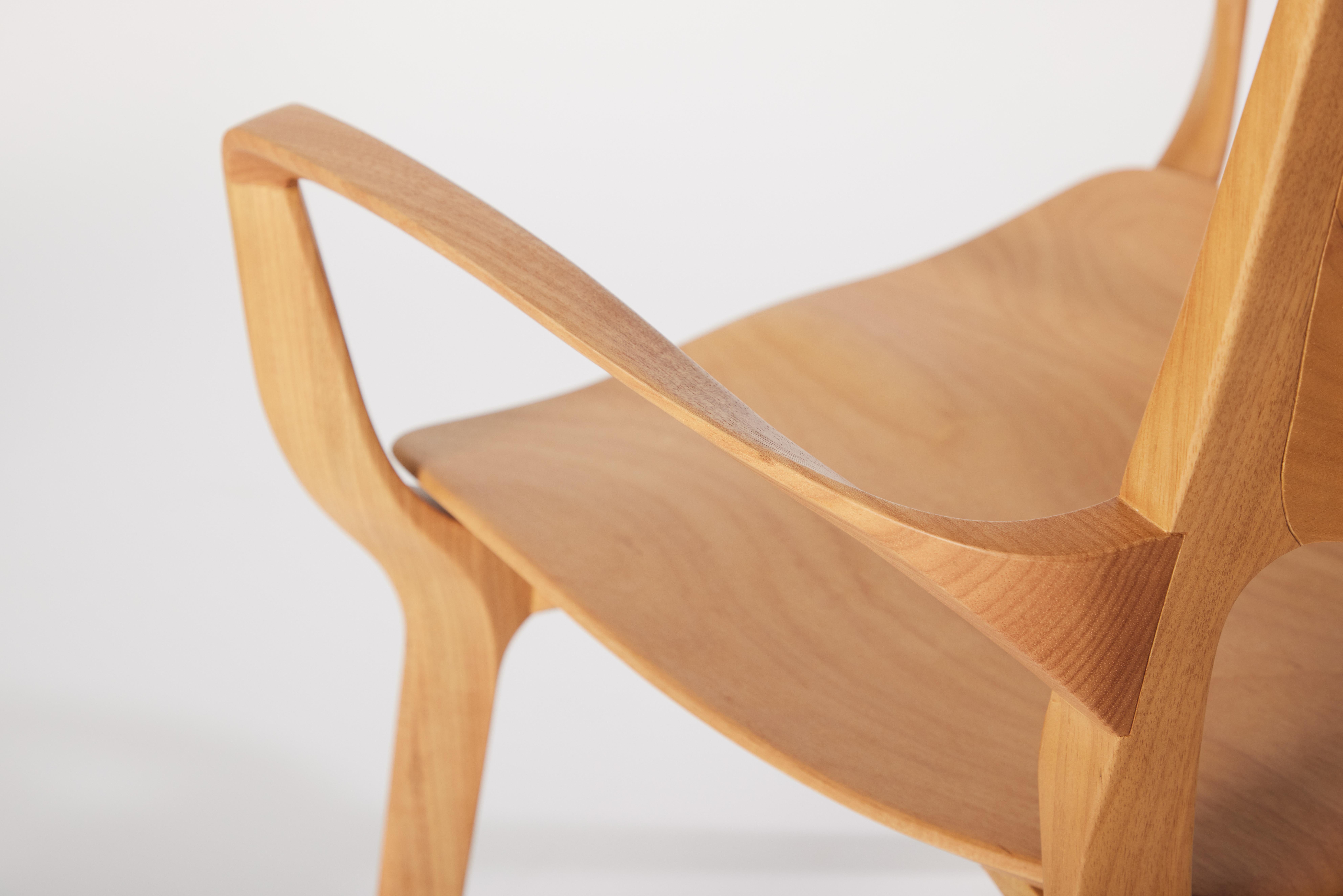 Post-Modern Style Aurora Chair in Solid Wood with Wooden Back and Wood Seat In New Condition For Sale In Vila Cordeiro, São Paulo