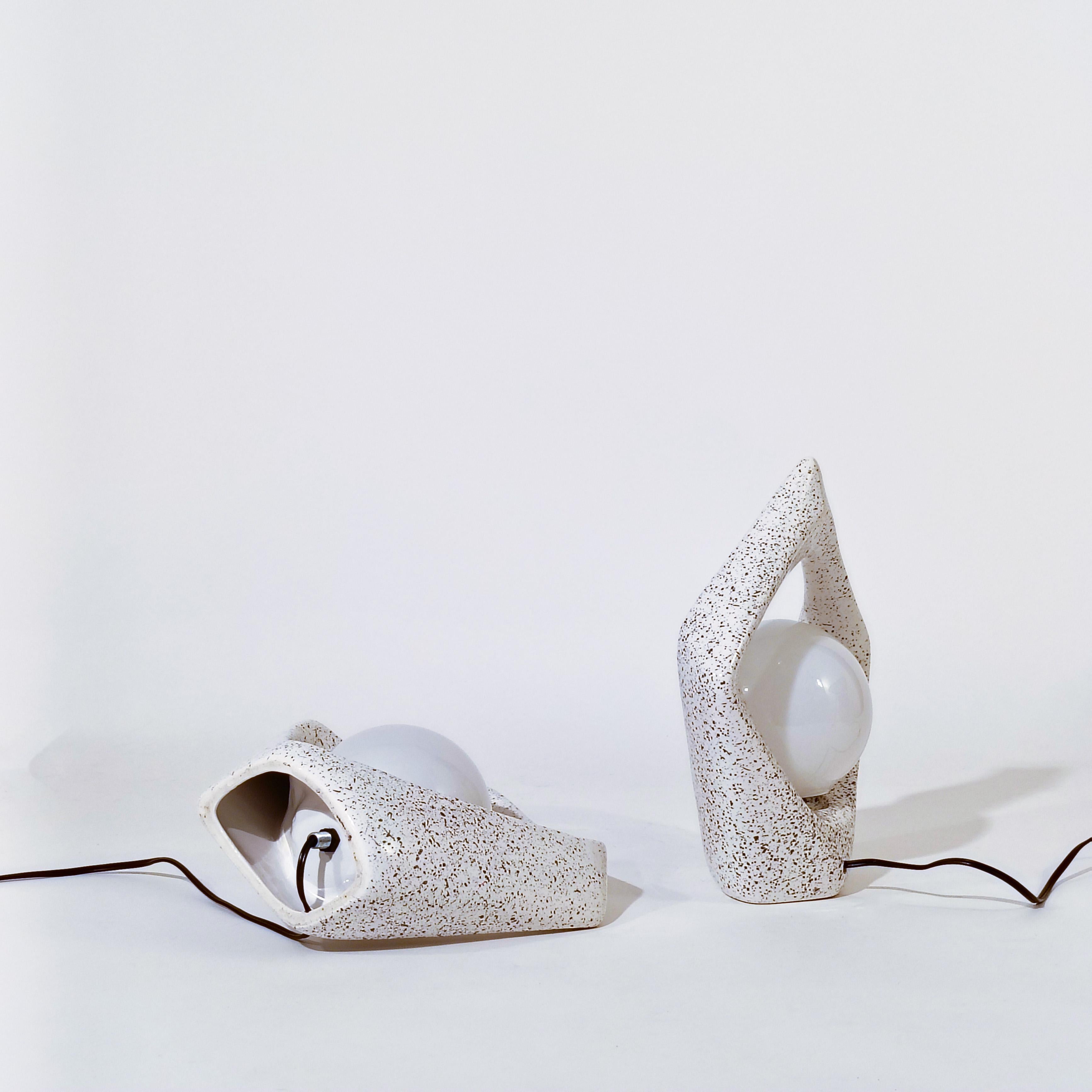 Post-Modern style. Sculptural ceramic table lamps, Spain, 1980s For Sale 5