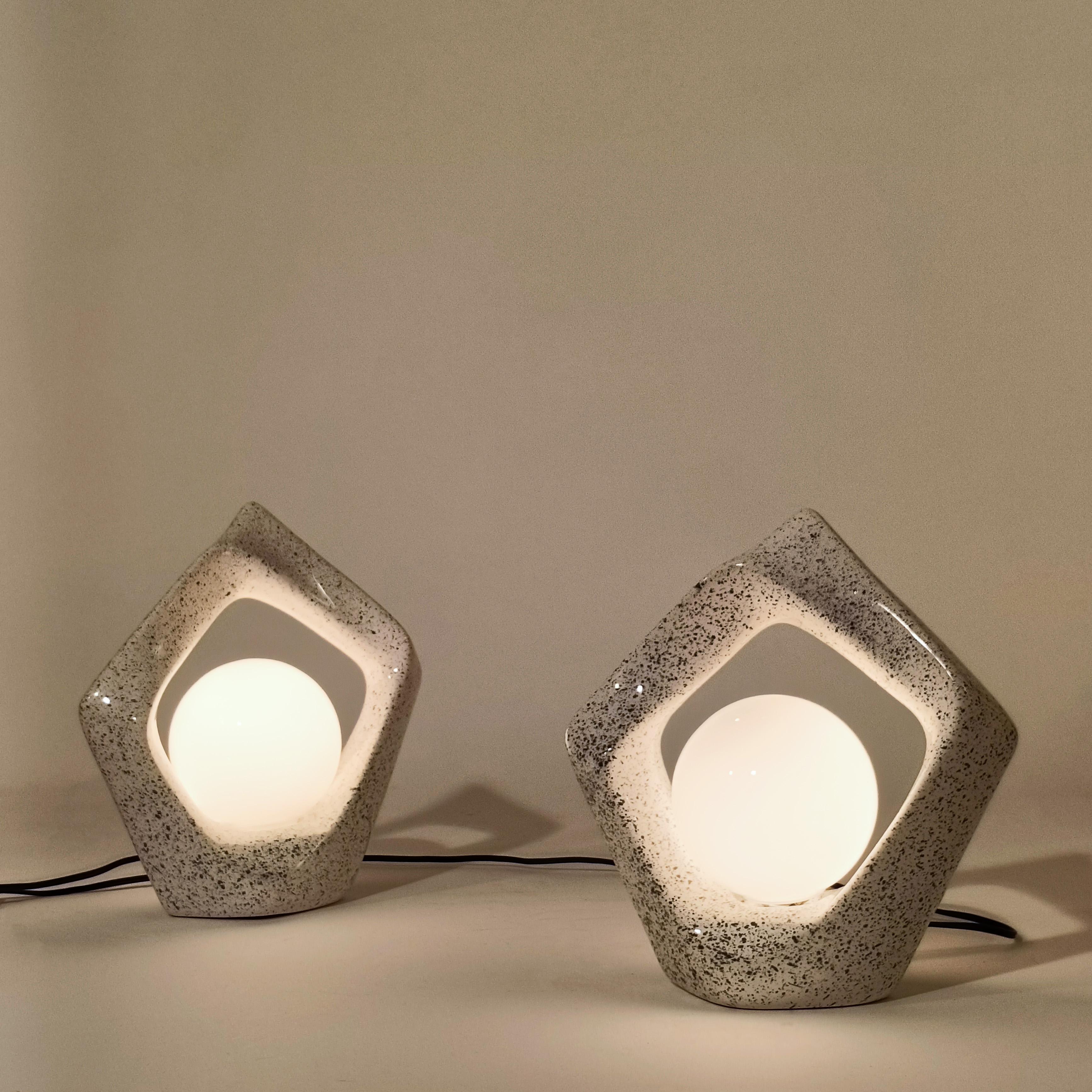 Post-Modern style. Sculptural ceramic table lamps, Spain, 1980s In Excellent Condition For Sale In SANT ADRIÀ DE BESÒS, ES