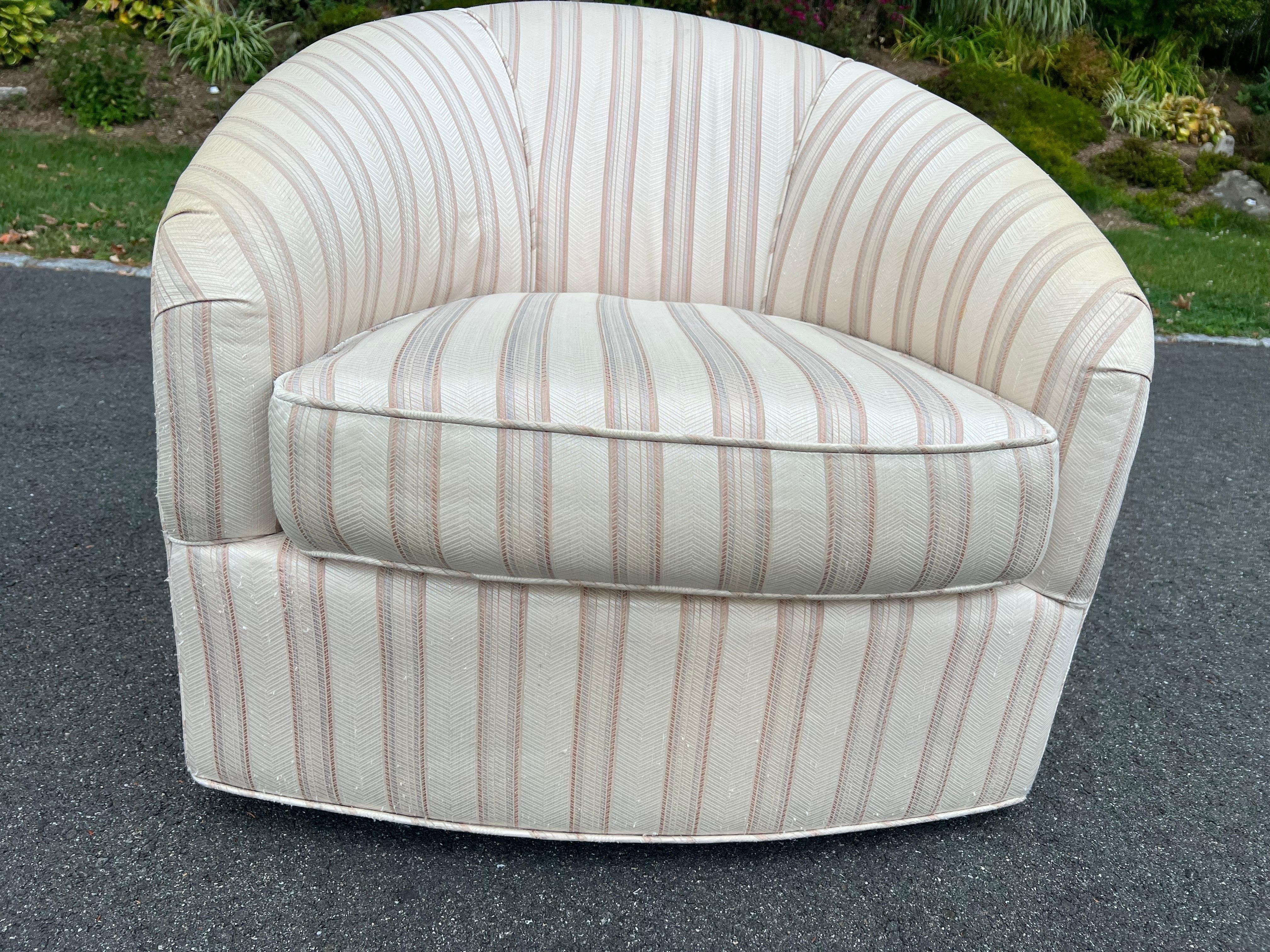 Sedia girevole in seta a righe Classic Cube in vendita 3