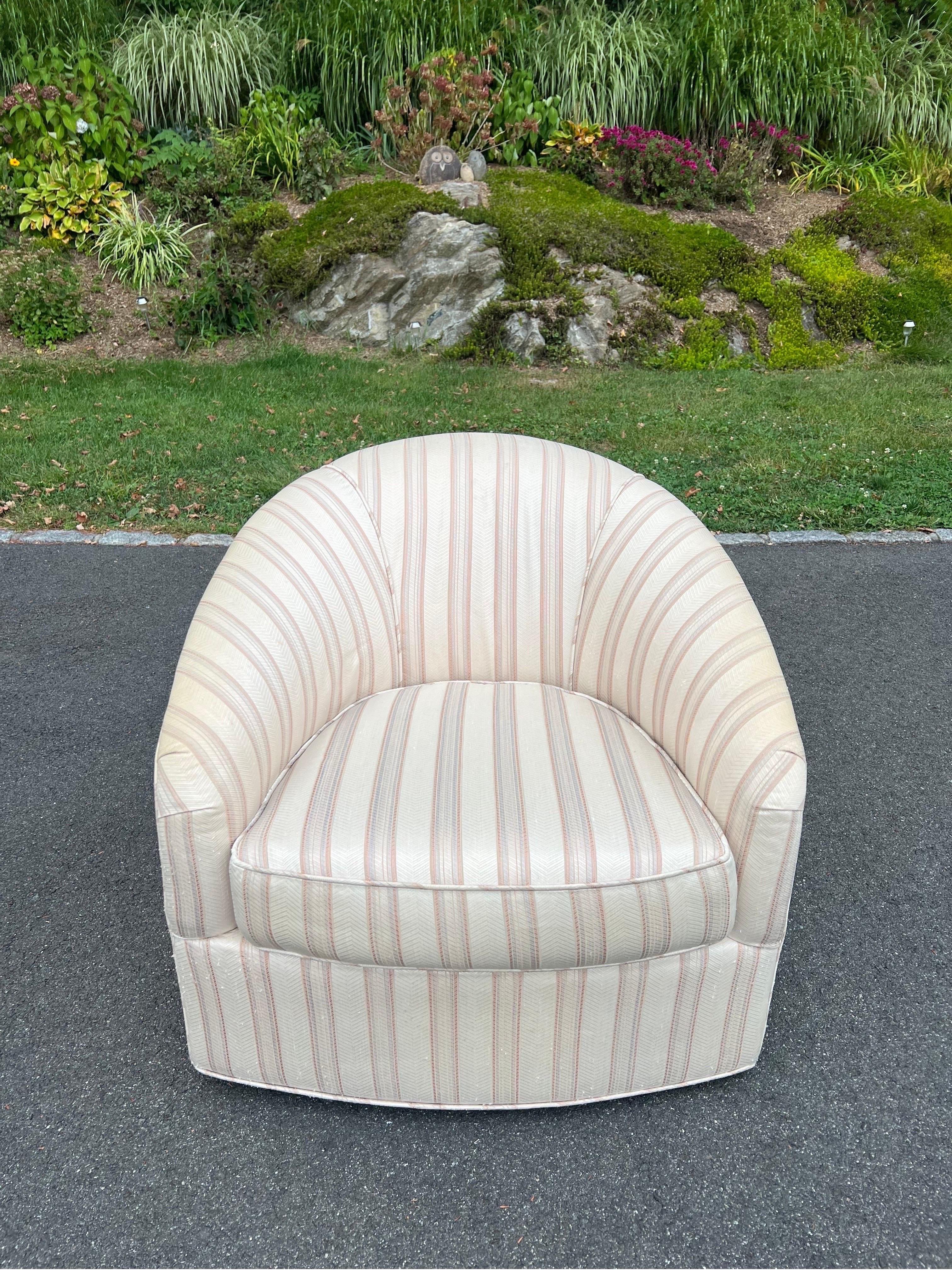 Americano Sedia girevole in seta a righe Classic Cube in vendita