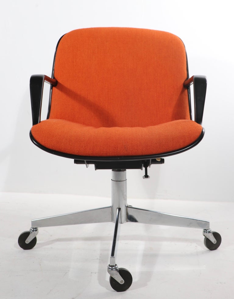 Post Modern Swivel Tilt Desk Chair by Steelcase at 1stDibs steelcase swivel chair, post modern