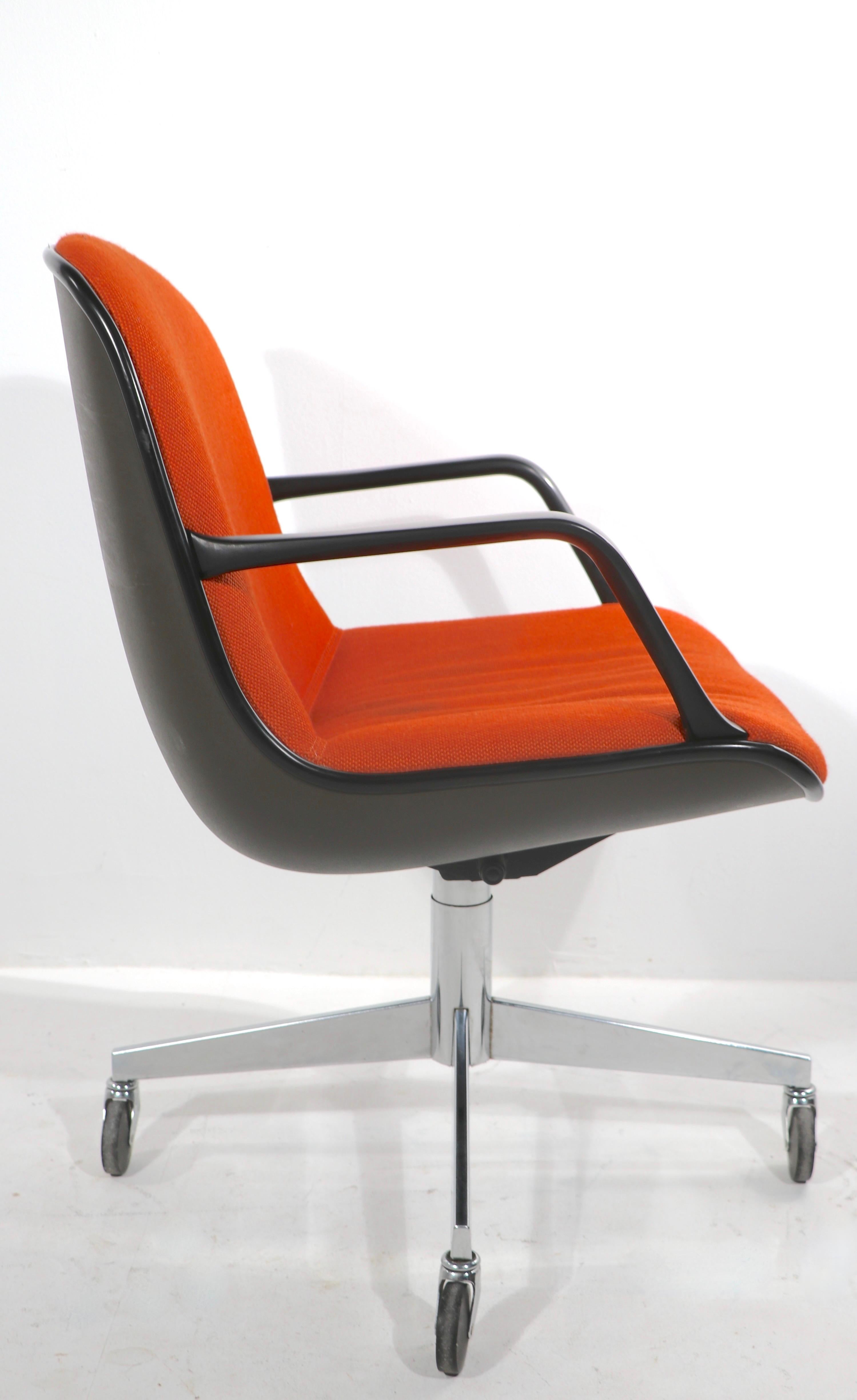 Mid-Century Modern Post Modern Swivel Tilt Desk Chair by Steelcase