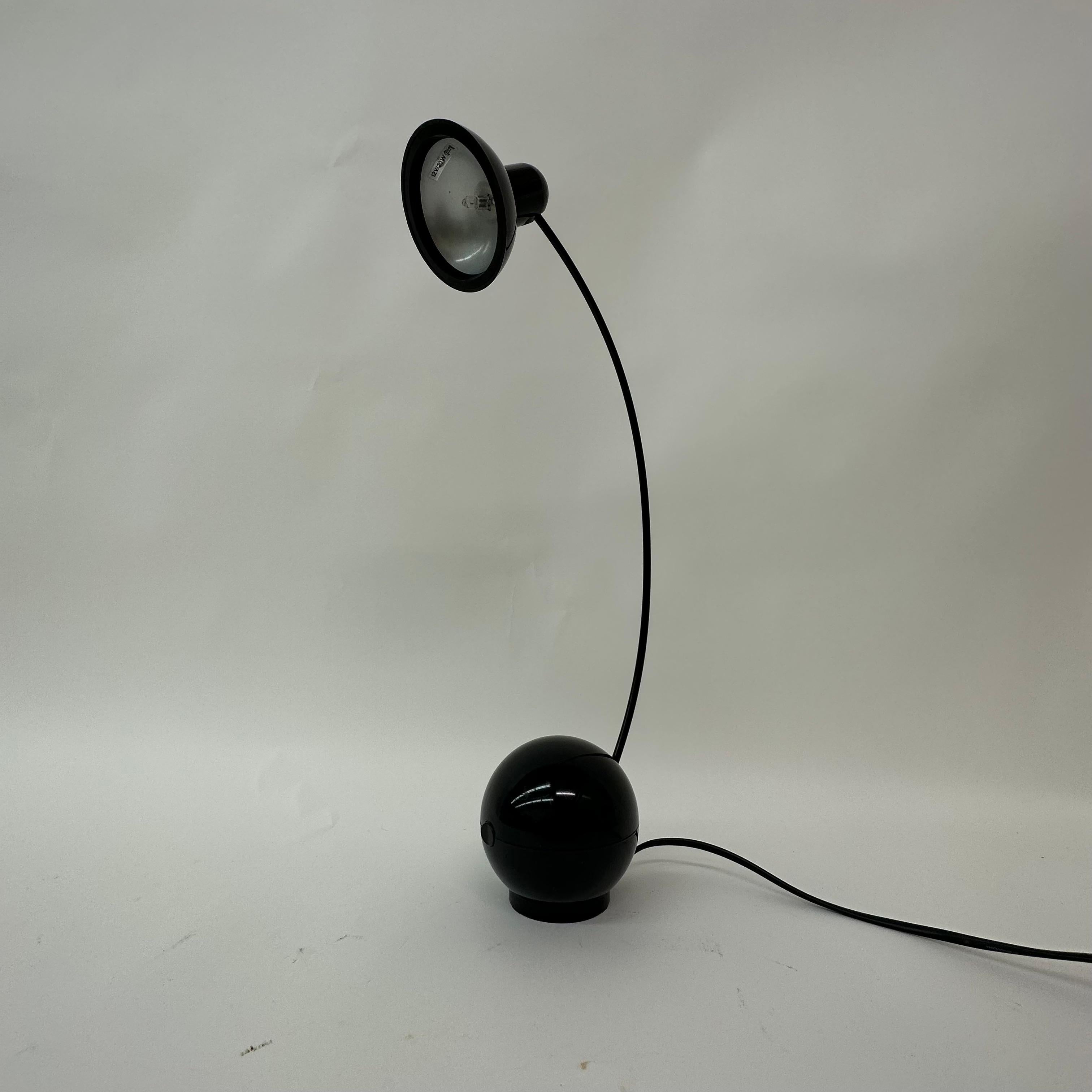 Lampe de table post-moderne, années 1980 en vente 1