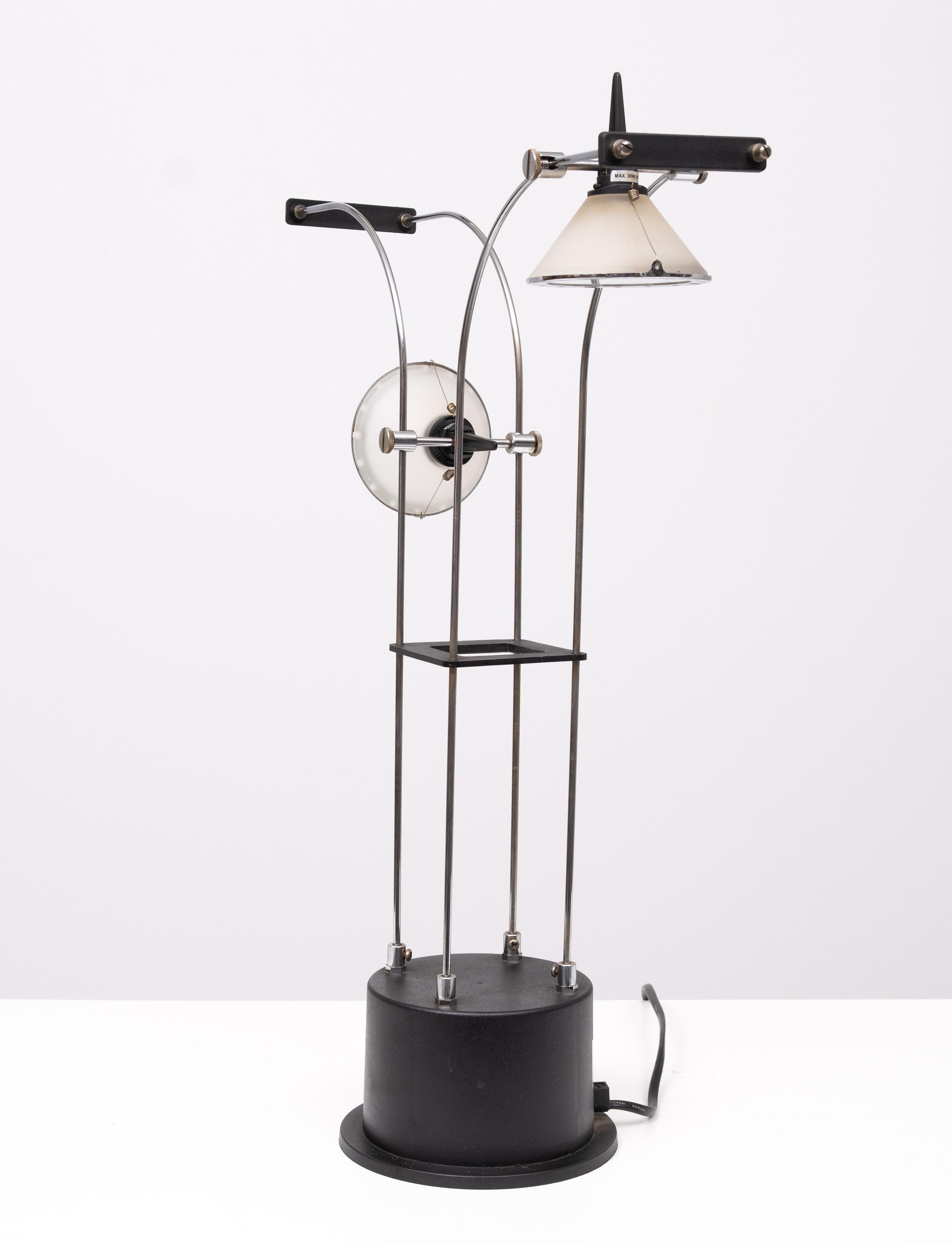 Lampe de table postmoderne Fuder Allemagne des années 1980  en vente 2