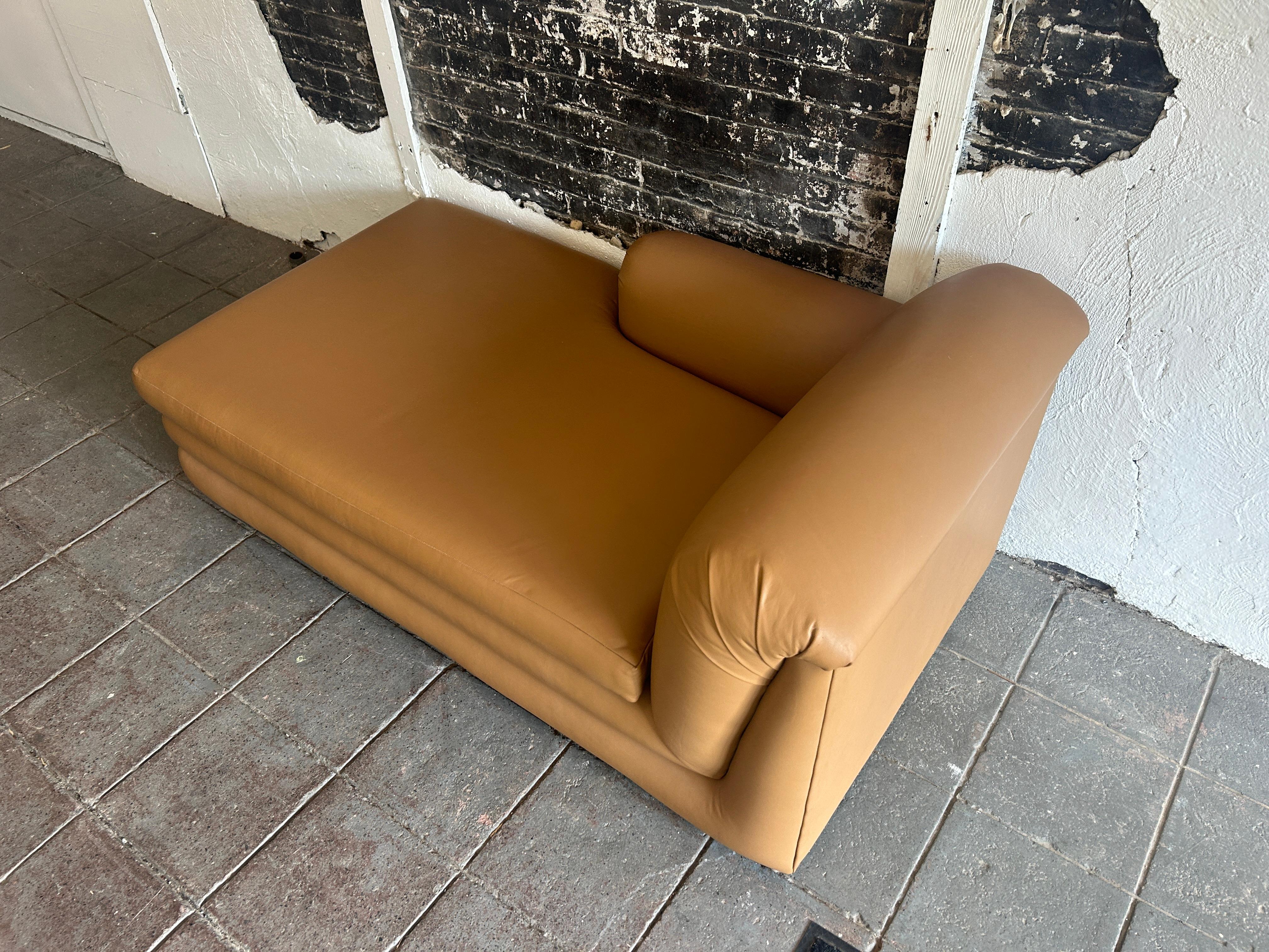Post-Modern Post Modern Tan Leather Chaise Lounge single arm Great Design