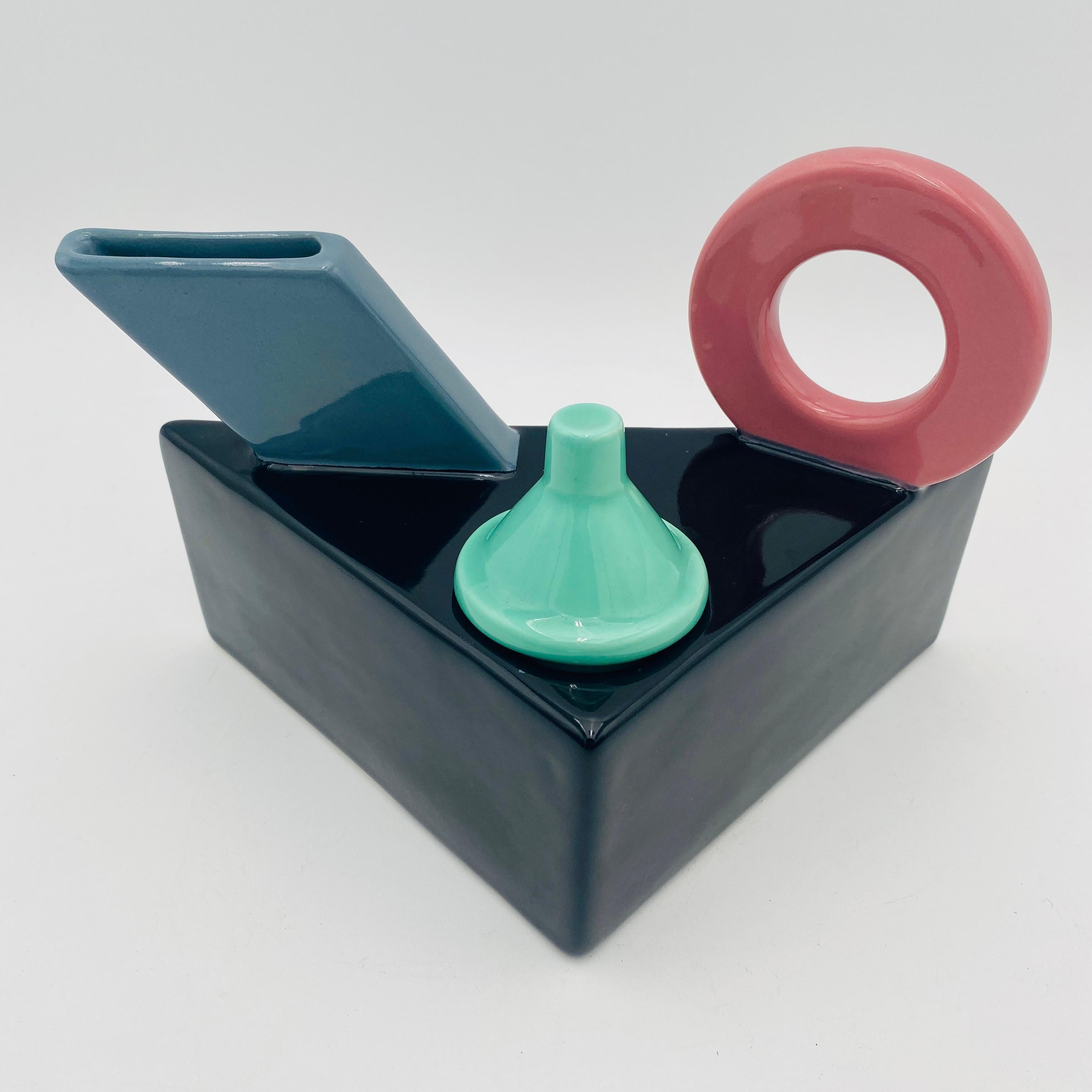 Tetera postmoderna de Peter Langer para Feltman Langer c.1980s Posmoderno en venta
