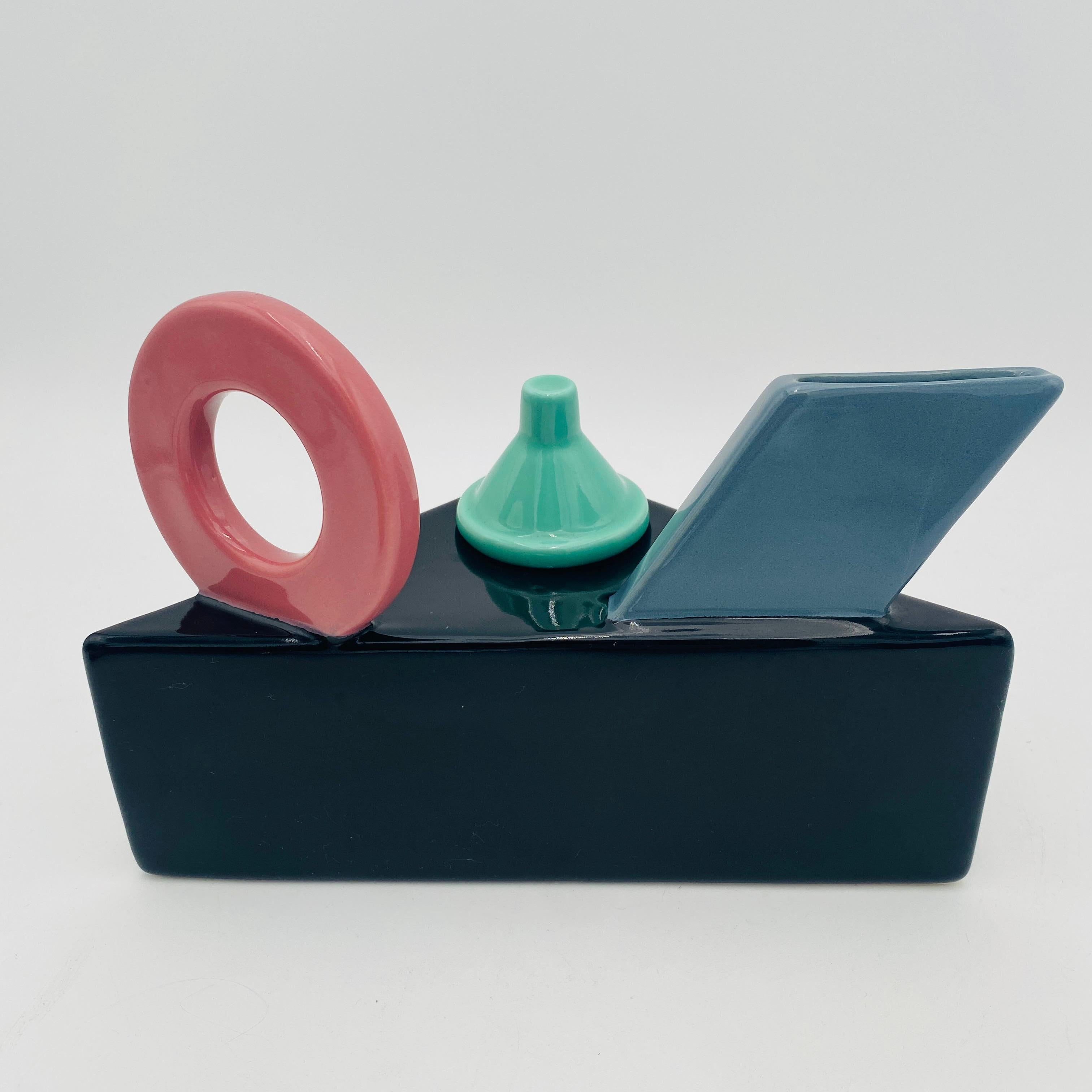 Tetera postmoderna de Peter Langer para Feltman Langer c.1980s en Bueno estado para la venta en San Juan Capistrano, CA