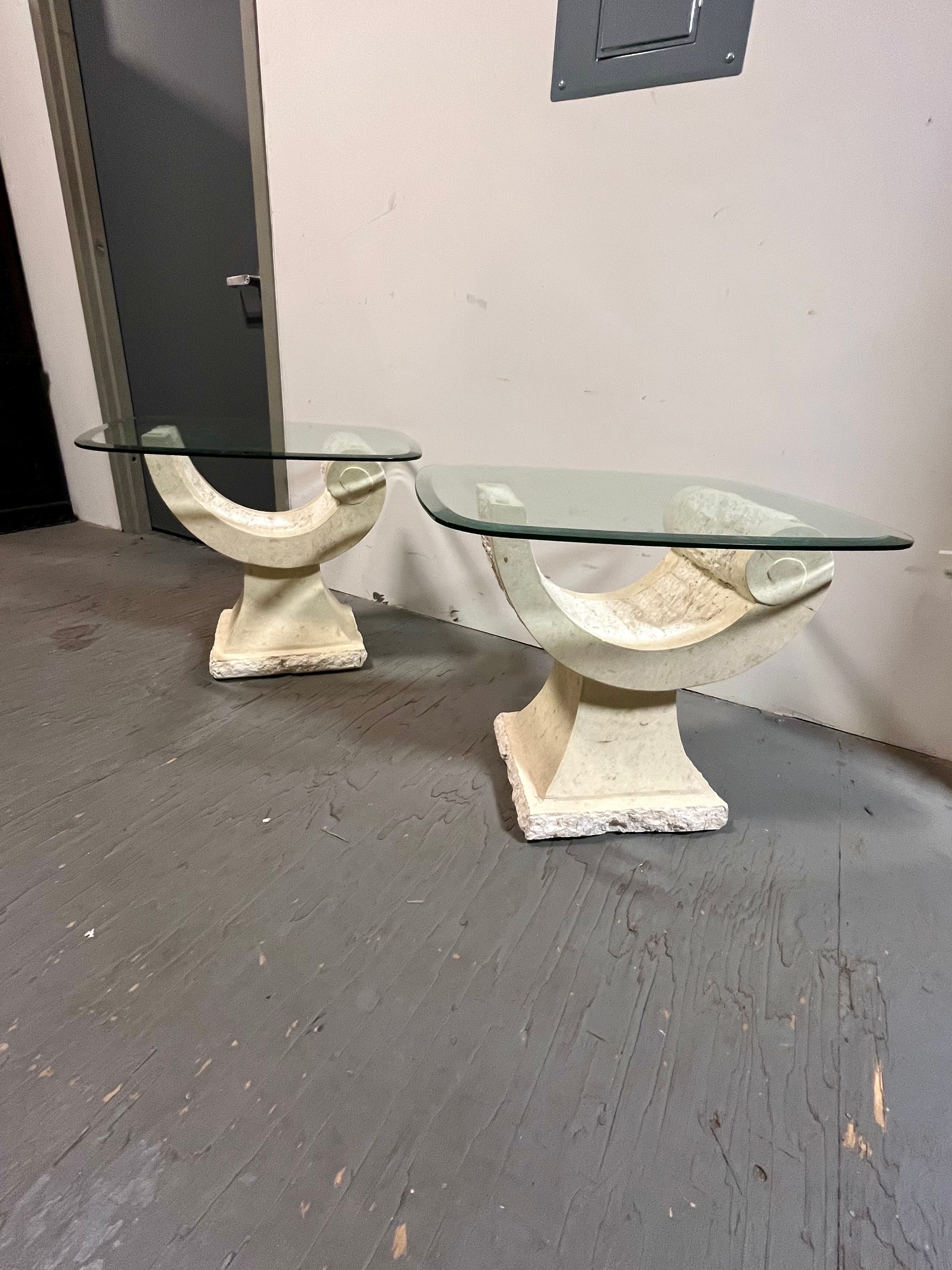 The 1980s Postmodern Mactan End Tables, designed by Magnussen Ponte, is a distinct piece of furniture. Its eye-catching design is sure to make a statement in any room. Beveled glass and retains original label.
Curbside to NYC/Philly $450