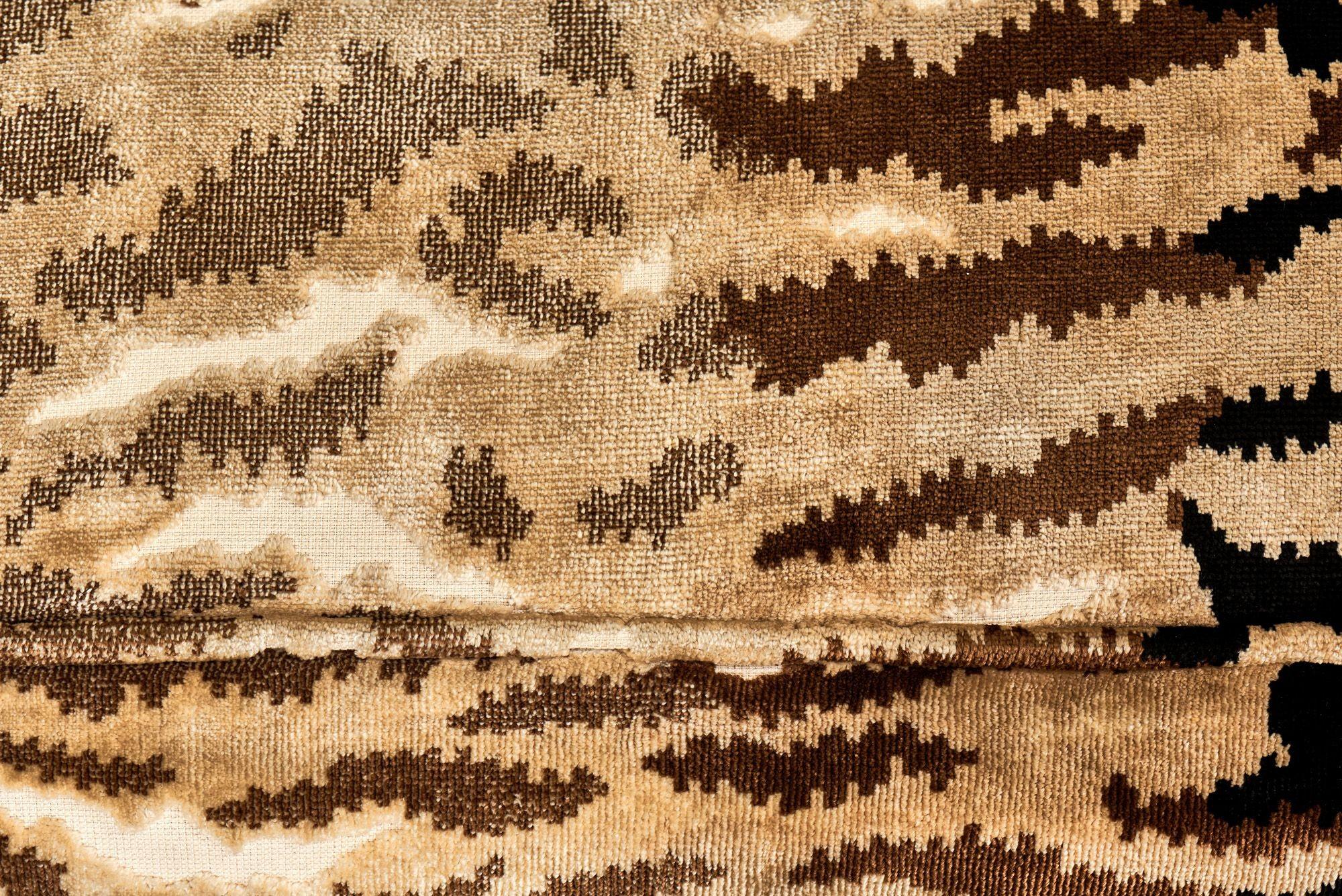 Post Modern Tiger Velvet Chesterfield Sofa, 1970 2
