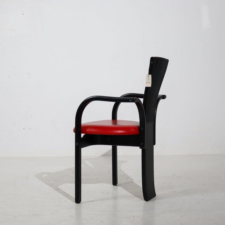Lacquered Post-Modern TOTEM Chair by Torstein Nilsen for Westnofa For Sale