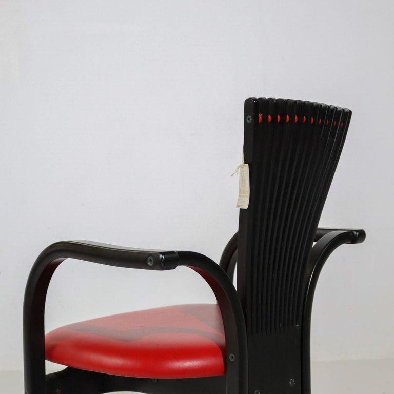 Post-Modern TOTEM Chair by Torstein Nilsen for Westnofa In Good Condition For Sale In BAARLO, LI