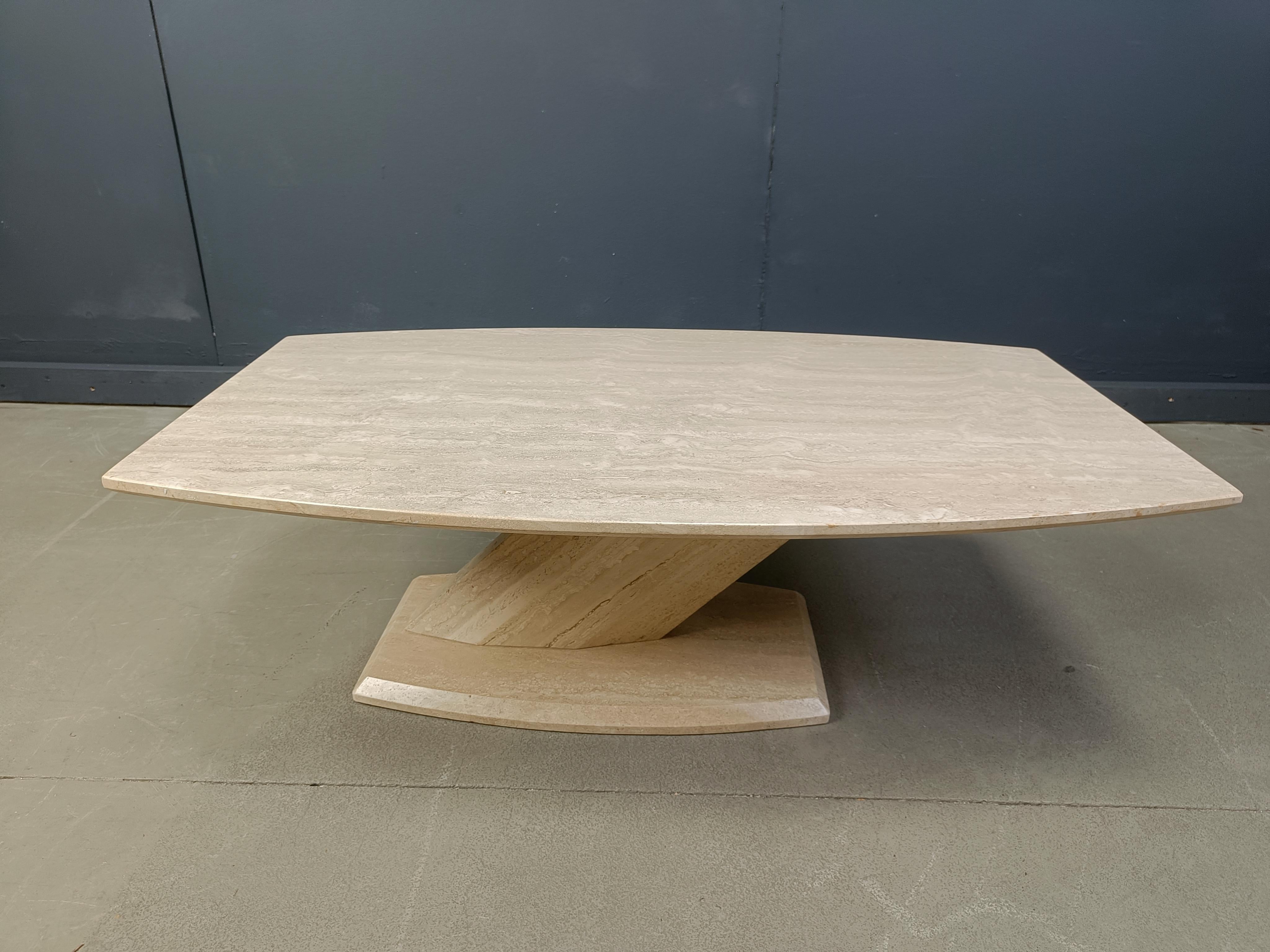 Post modern travertine coffee table, 1980s For Sale 2