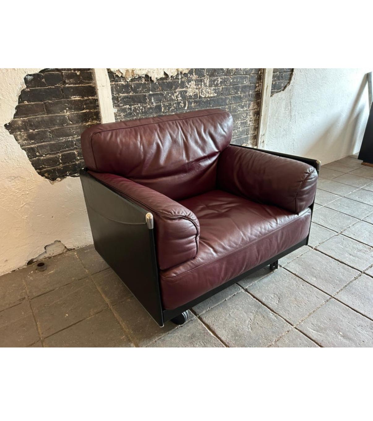 Mid-Century Modern Post modern twice Leather Lounge Chair by Pierluigi Cerri Poltrona Frau For Sale