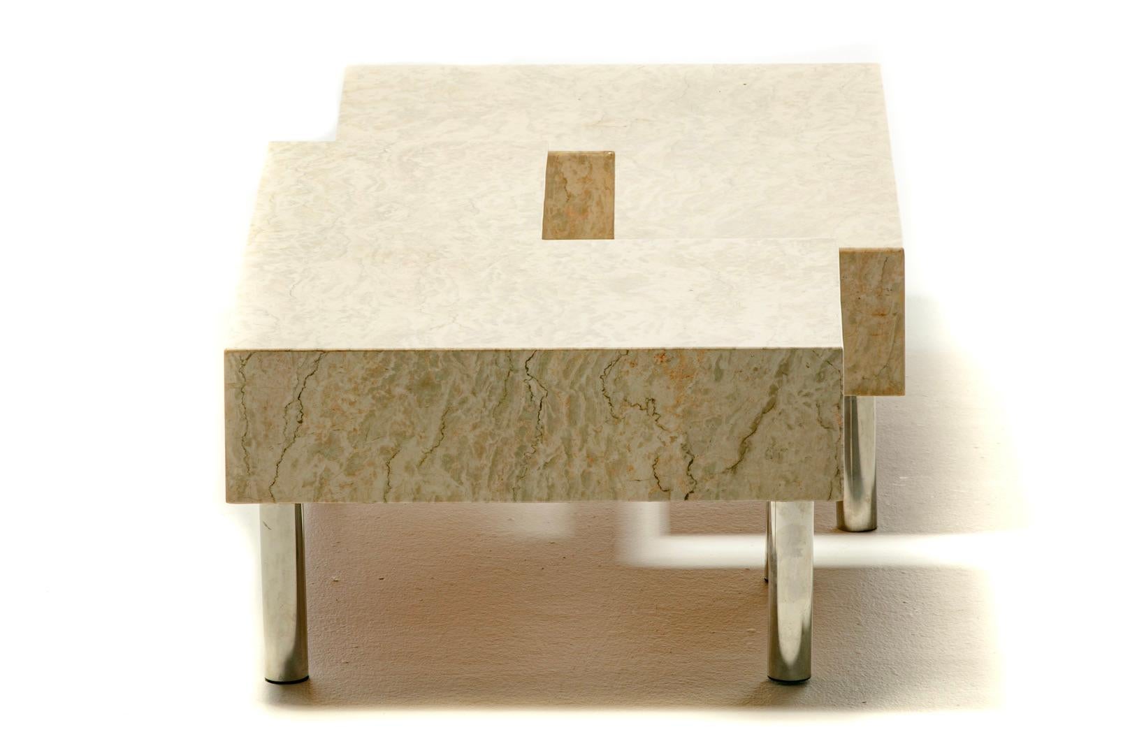 Table basse post-moderne en deux parties en marbre onyx et chrome en vente 4