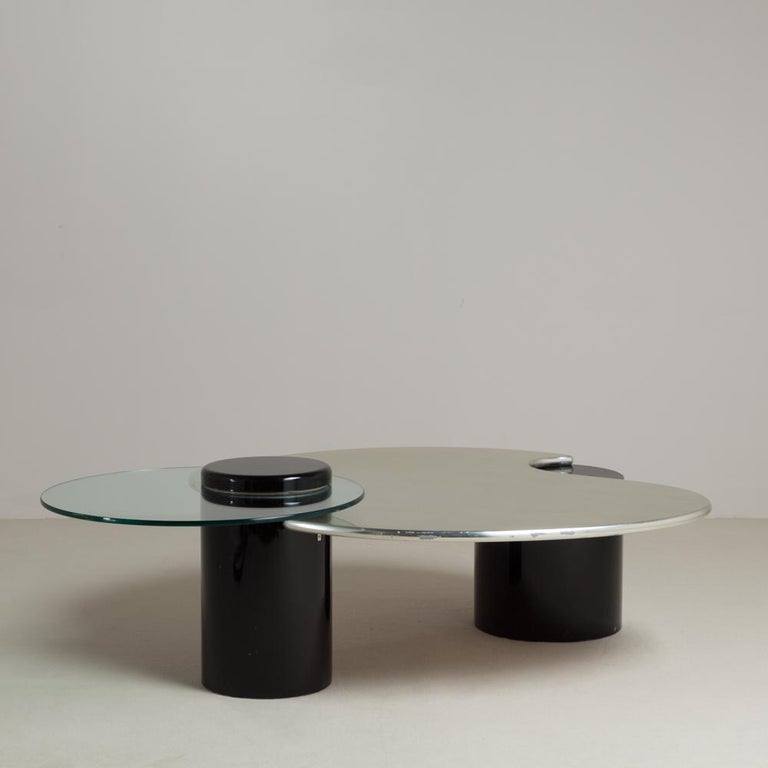 Postmodern Two-Tiered Extendable Coffee Table, 1980s For Sale 2