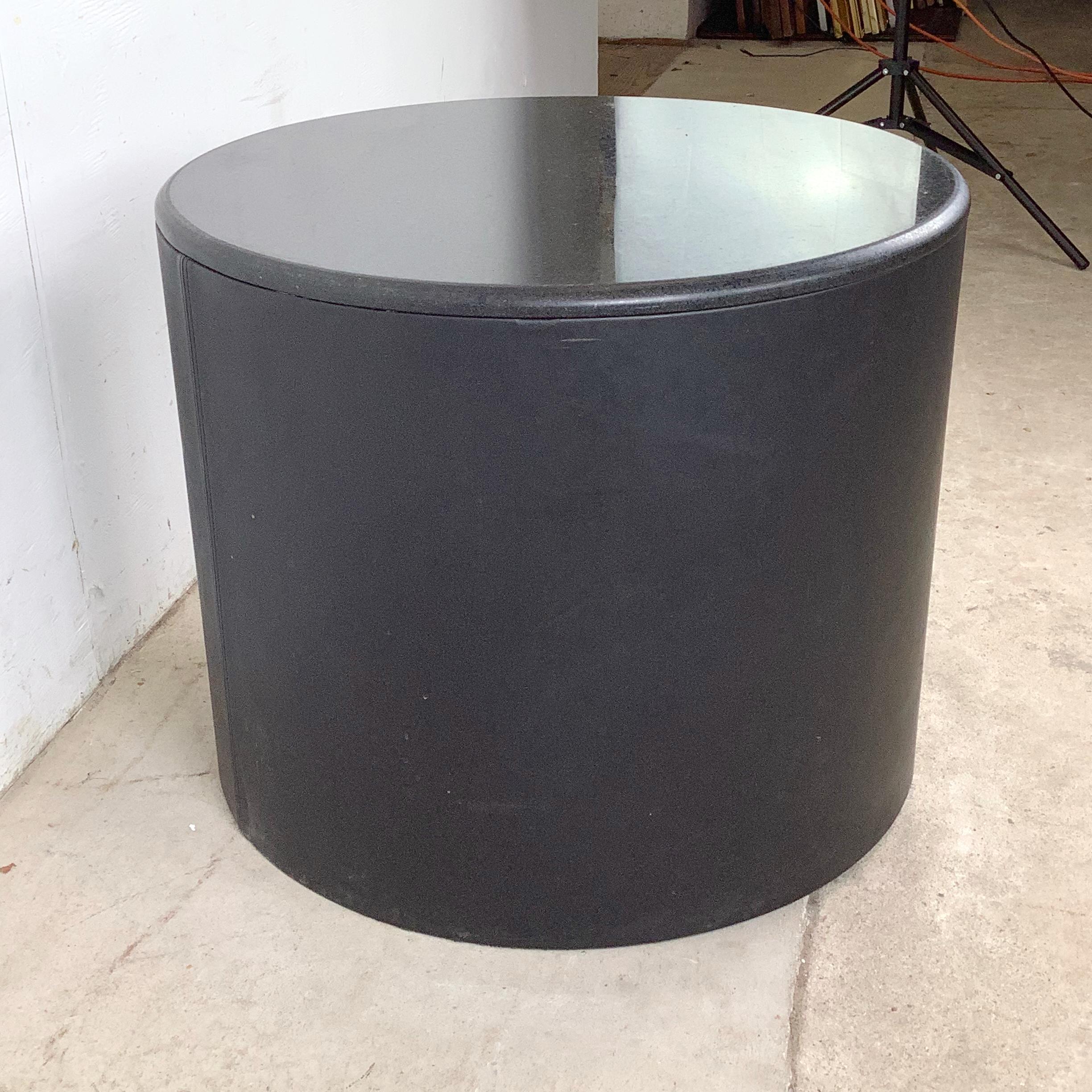 Mesa tambor tapizada postmoderna Tapicería en venta
