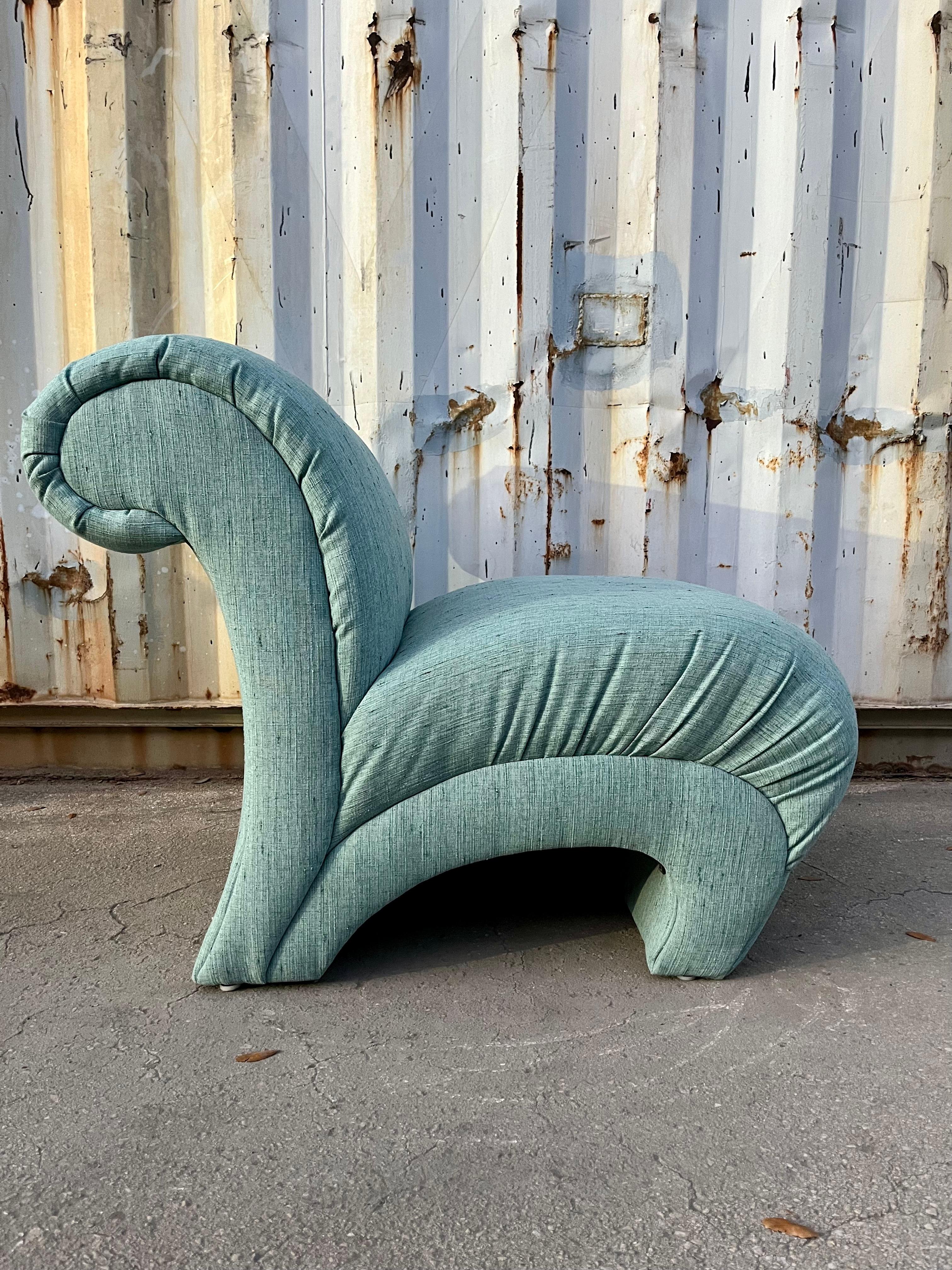 Silla tapizada Post Modern de Schweiger Industries. C Años 80 finales del siglo XX en venta