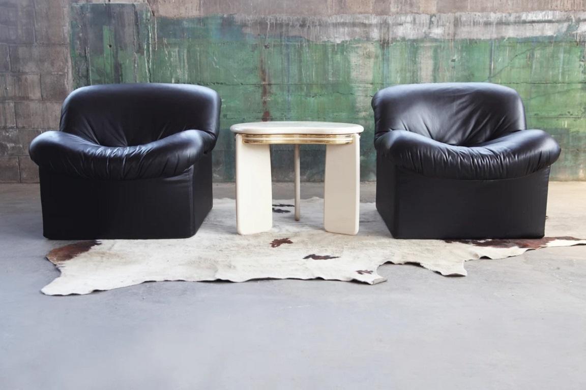 Fauteuil de salon sculptural post-moderne rembourré - Une chaise, années 1980 Bon état - En vente à Basel, BS
