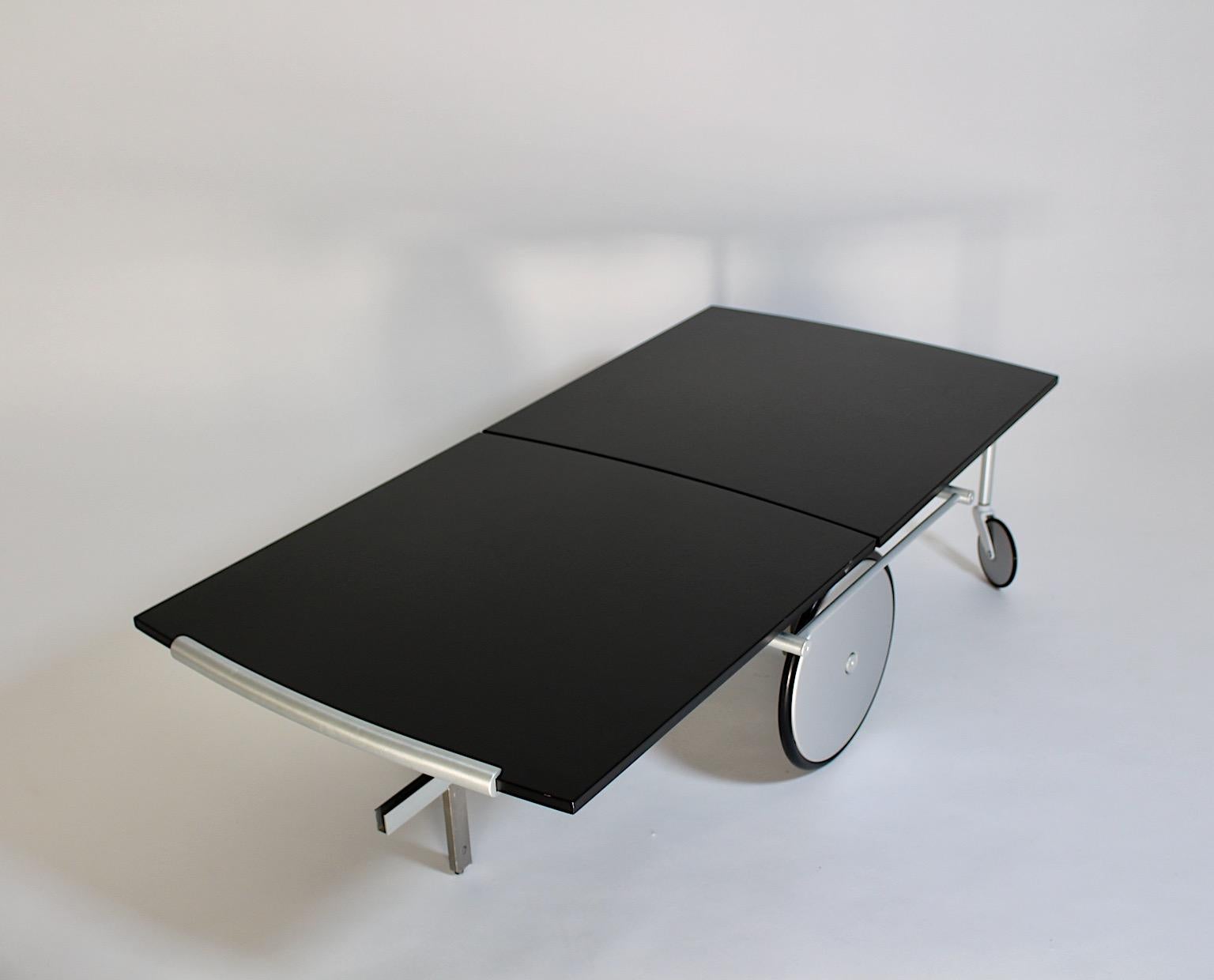 Carro de bar híbrido postmoderno Vintage Mesa de sofá Raoul Barbieri Ycami Años 90 Italia Aluminio en venta