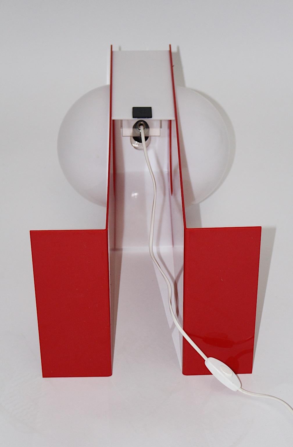 Post Modern Vintage Red White Plastic Table Lamp 1980s For Sale 2