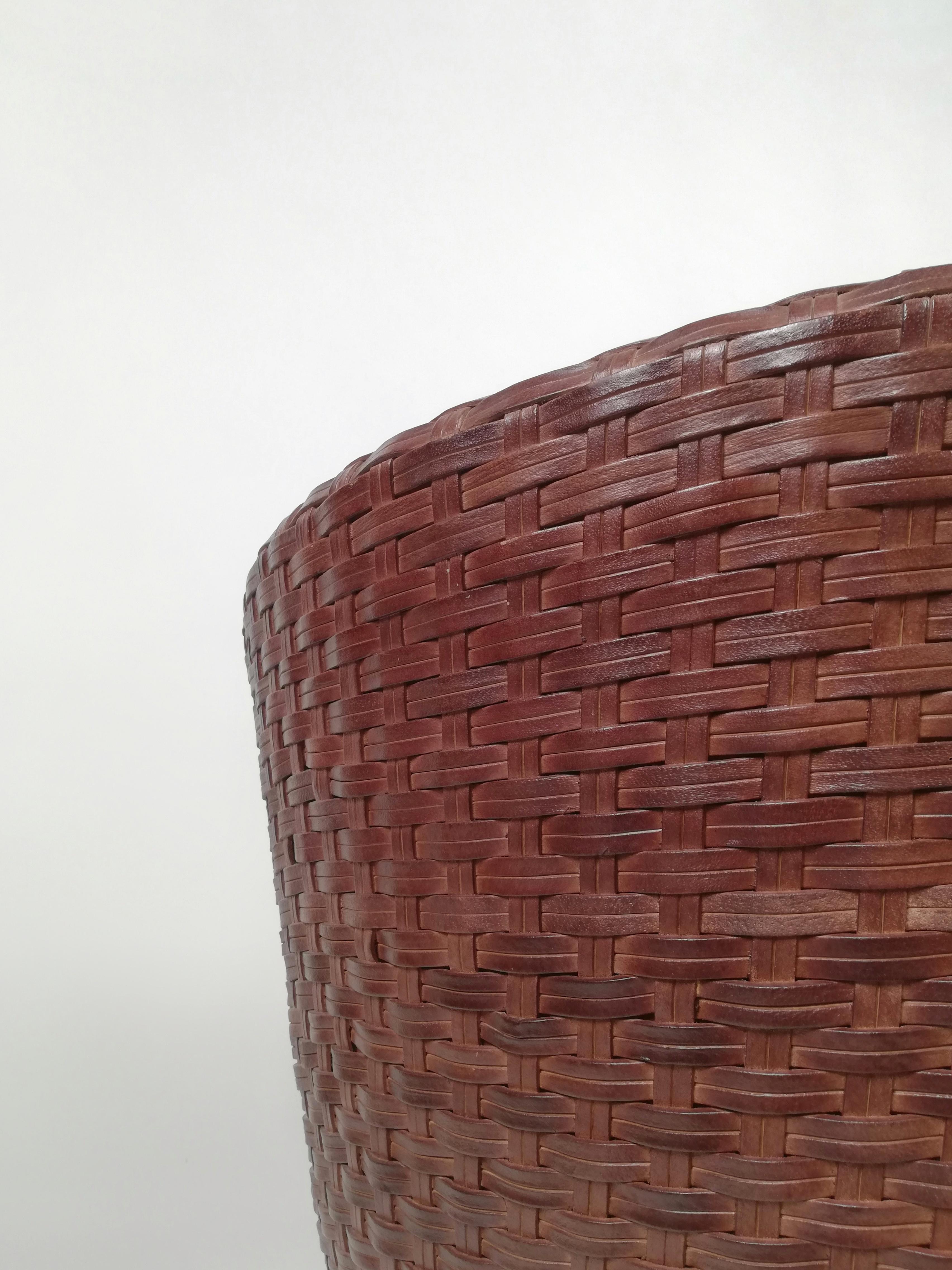Postmodernes Vis à Vis Sofa von Nico Devito aus handgewebtem Leder, Holz und Bambus im Angebot 7