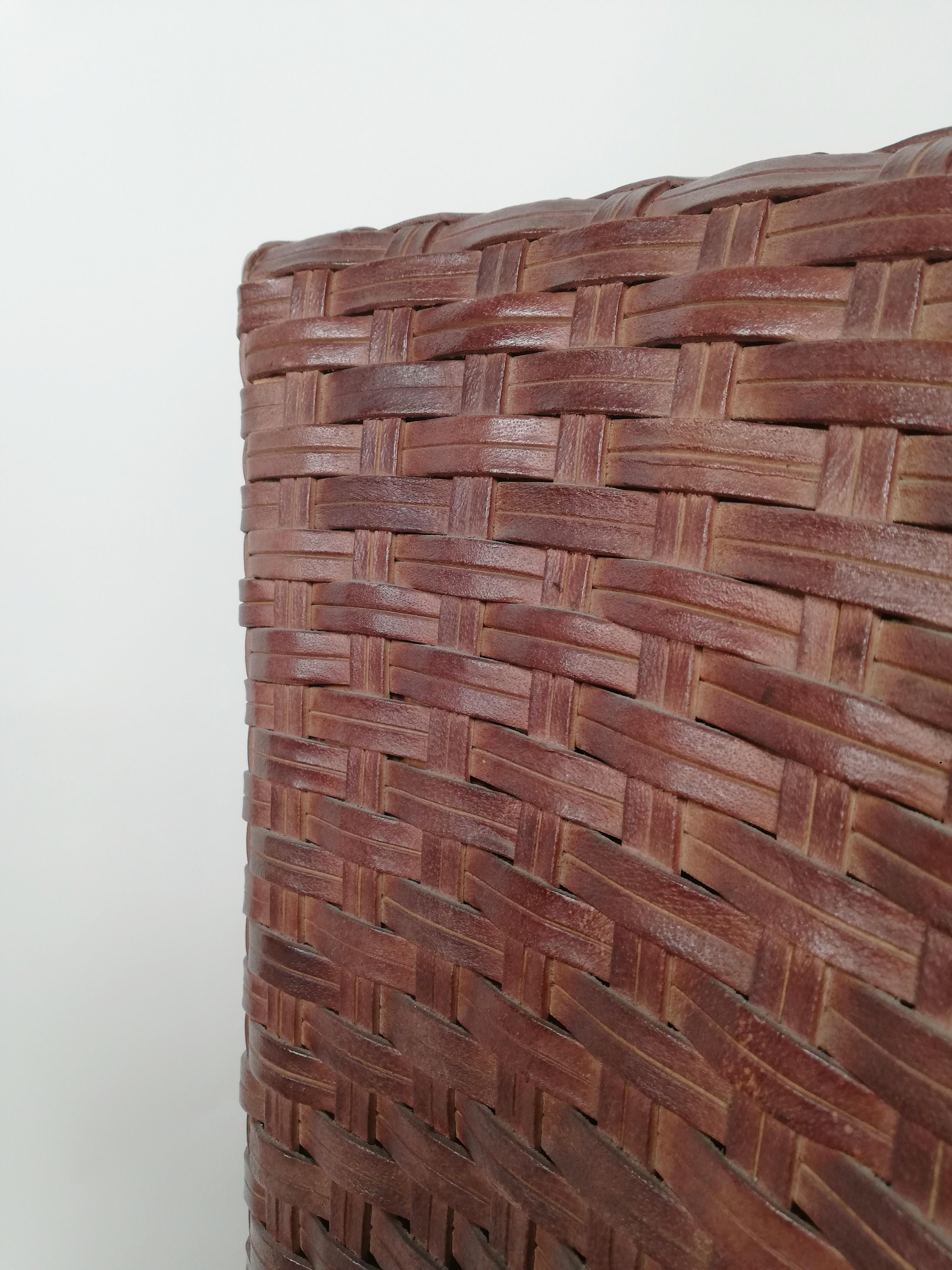 Postmodernes Vis à Vis Sofa von Nico Devito aus handgewebtem Leder, Holz und Bambus im Angebot 2