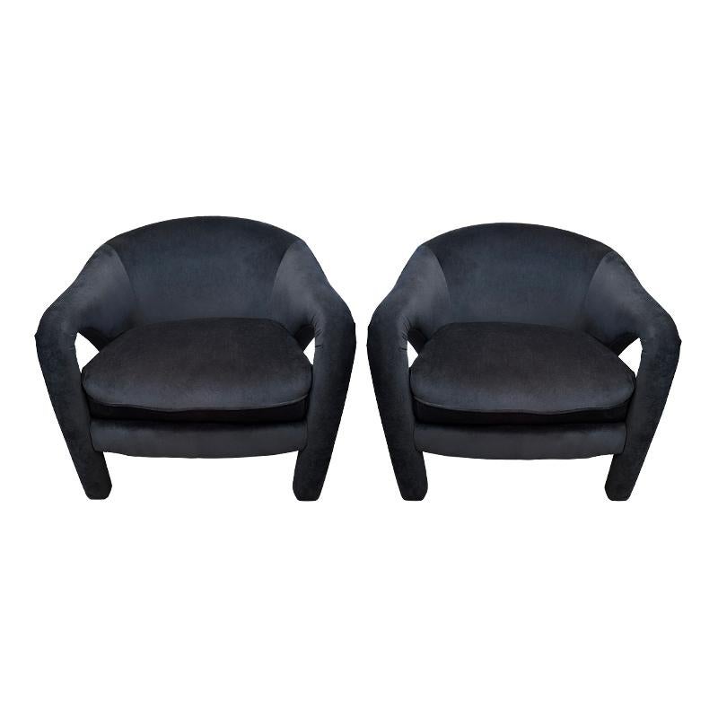 This beautiful pair of Vladimir Kagan Chairs have been re upholstered and are in wonderful condition.  The chairs have lines that curve and make a statement.  They chairs are also very comfortable.  

To view all of  our listings at Tiffany Farha
