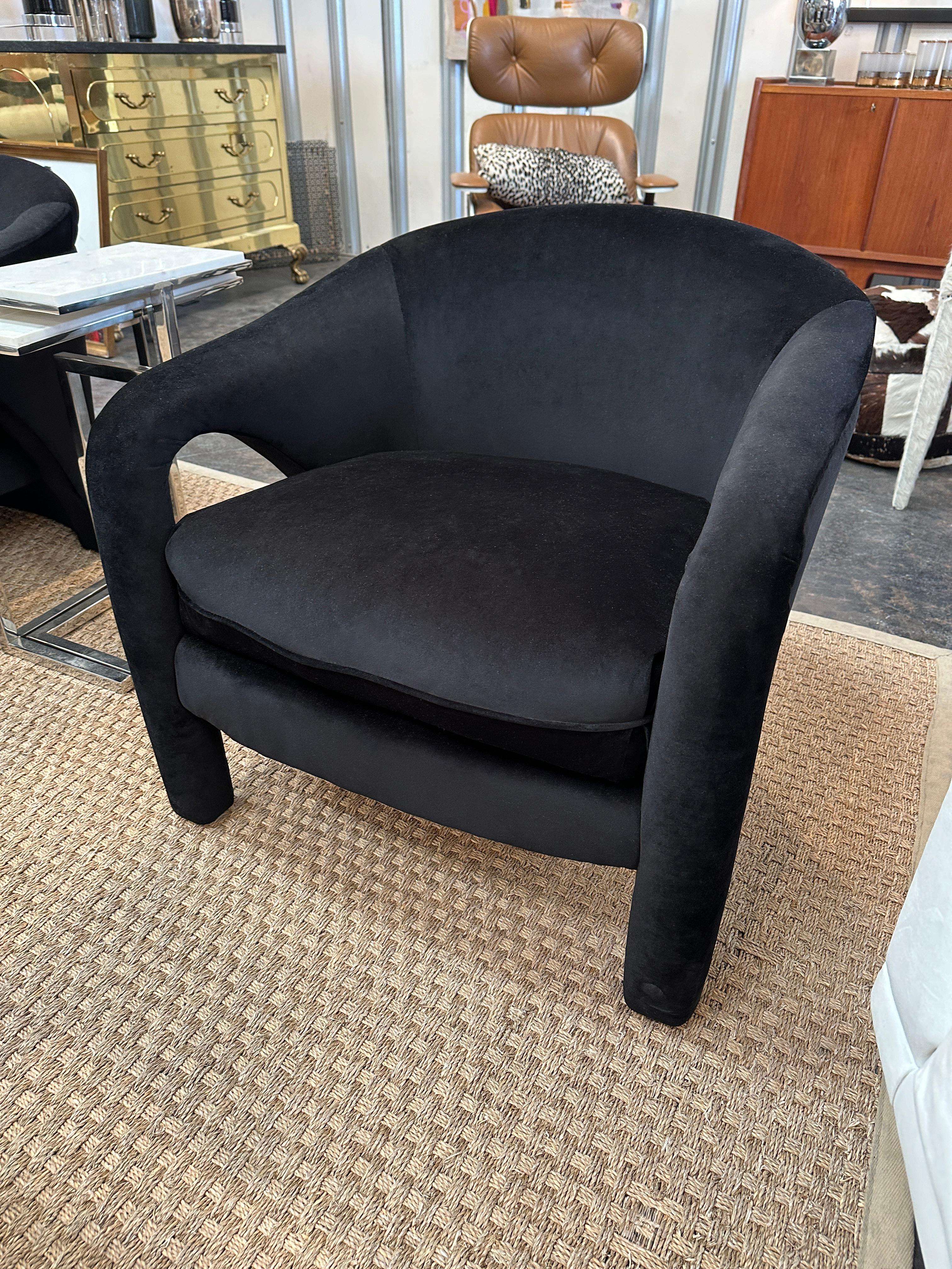 Post Modern Vladimir Kagan Chairs with black velvet upholstery, a pair  For Sale 2
