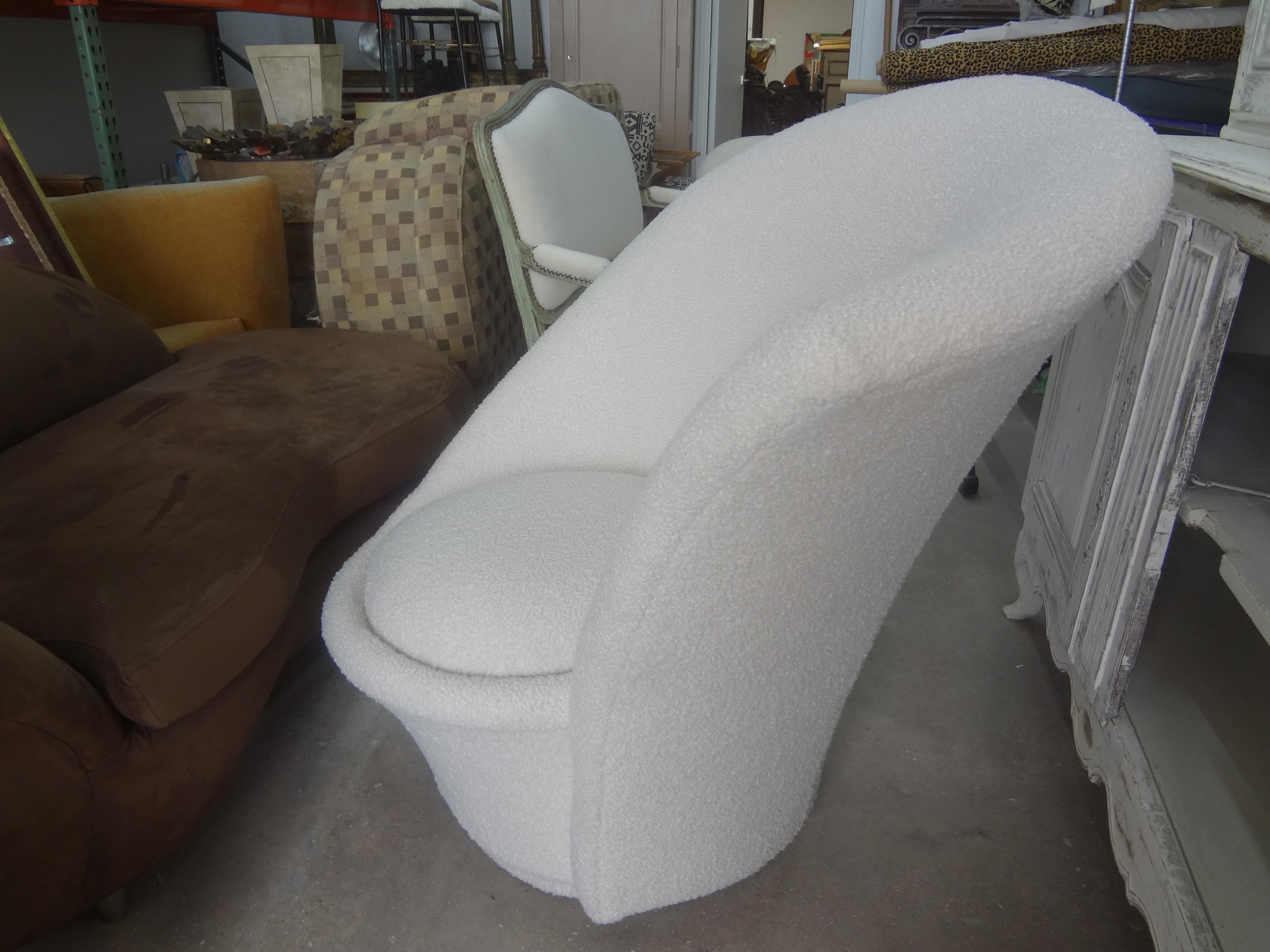Bouclé Post Modern Vladimir Kagan for Directional Style Swivel Lounge Chair For Sale