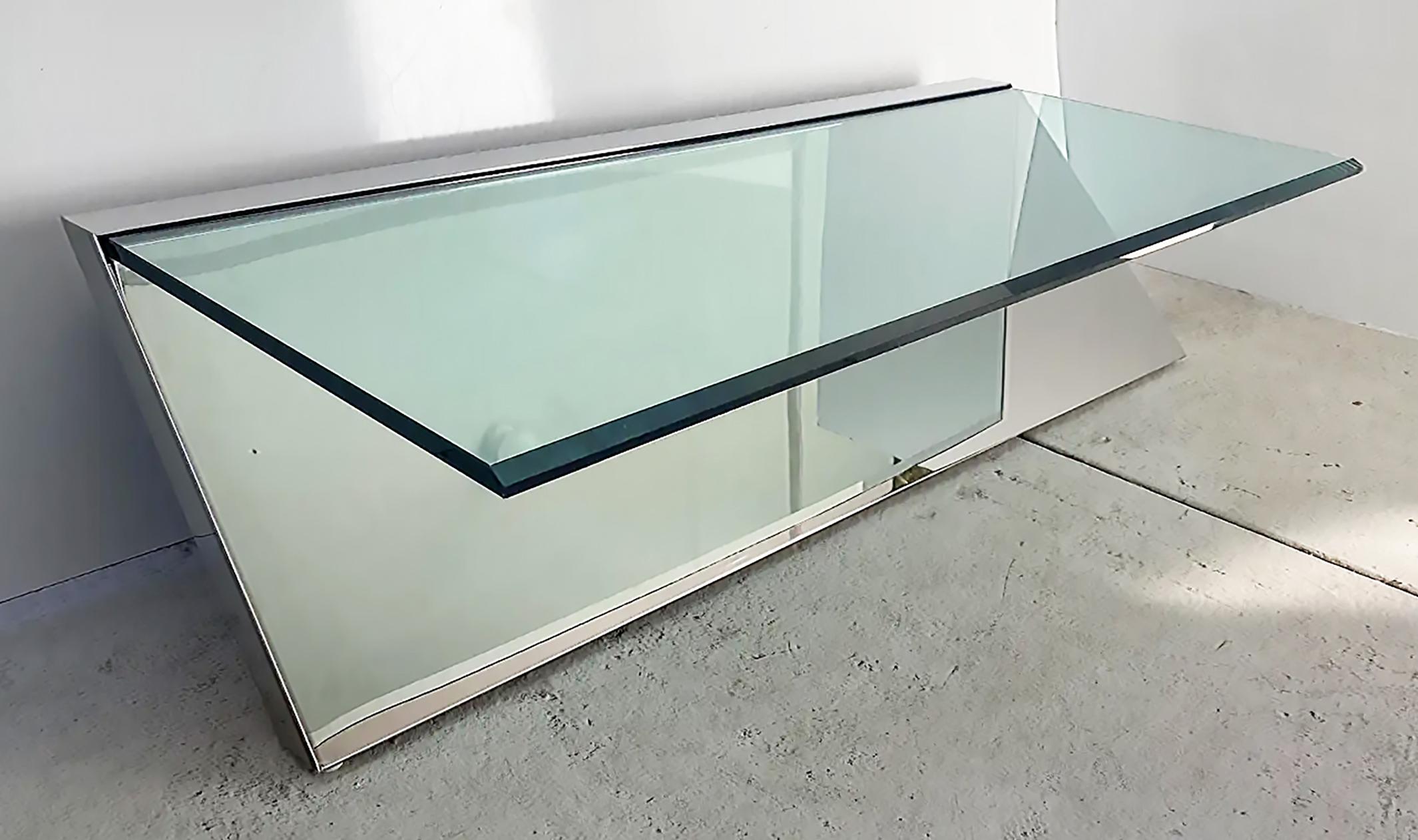 Table basse en porte-à-faux The Modernity Beam Brueton, chrome et verre 3