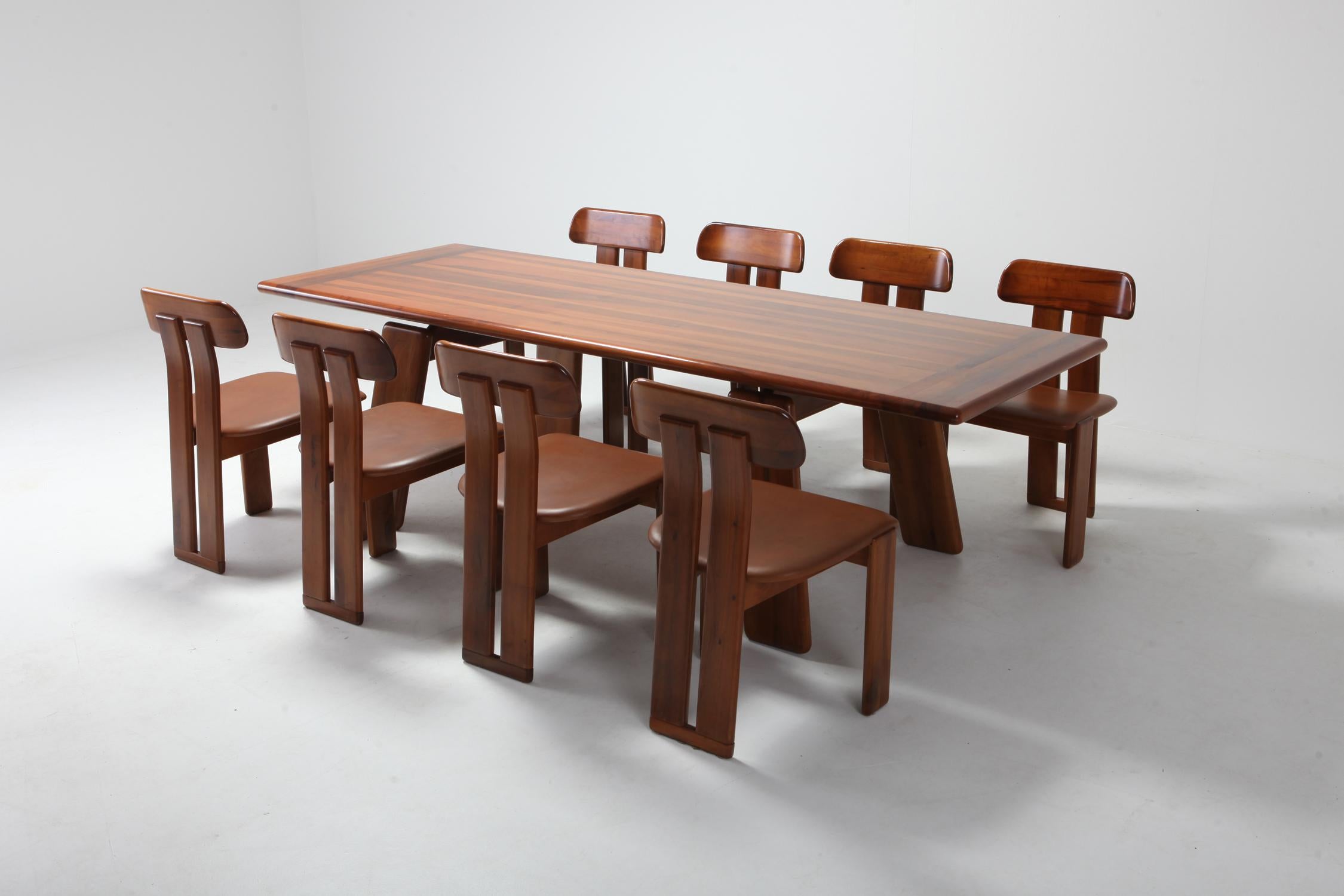 Postmodern Walnut Dining Table by Afra & Tobia Scarpa 3