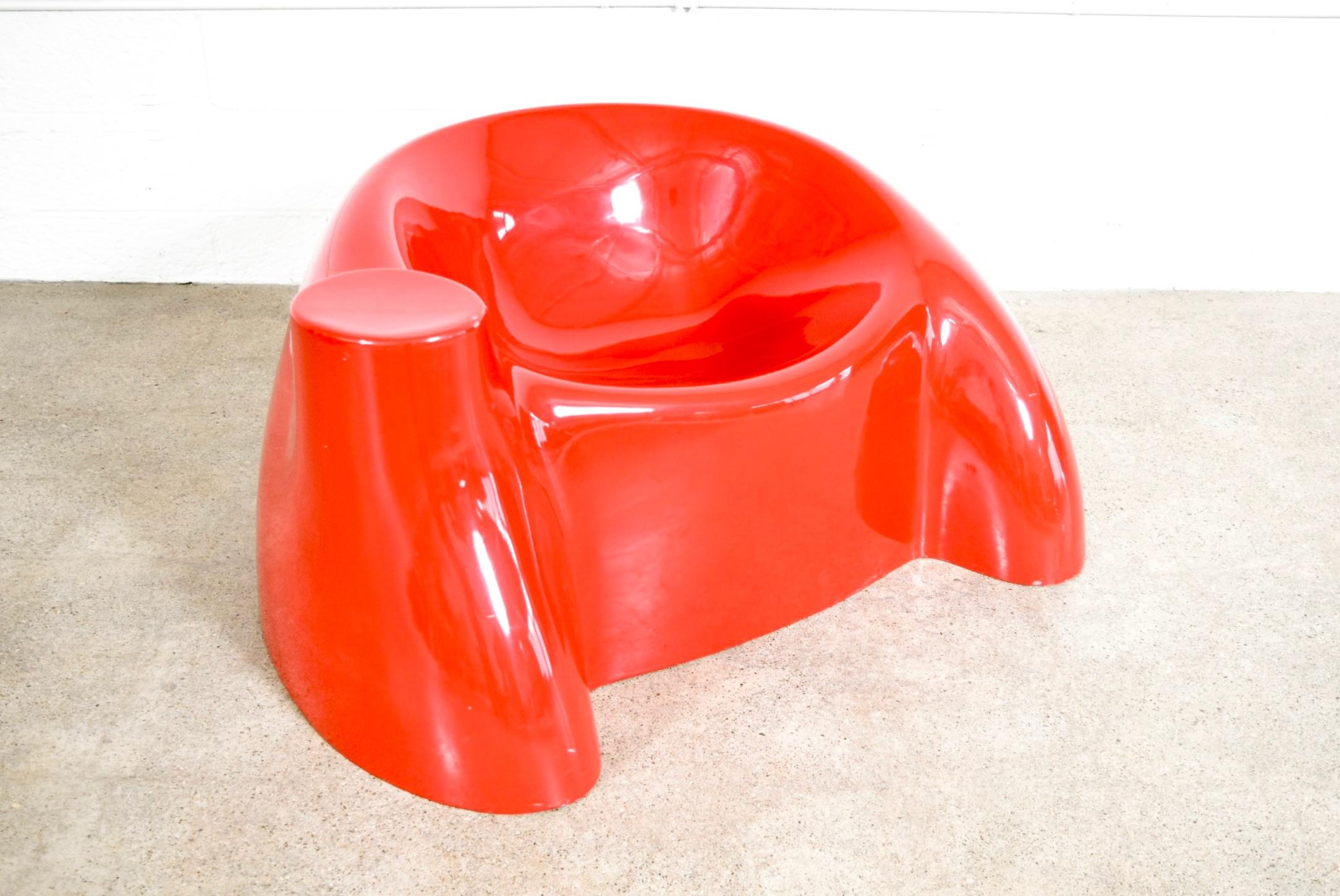 Molded Postmodern Wendell Castle Red Fiberglass Castle Lounge Chair For Sale