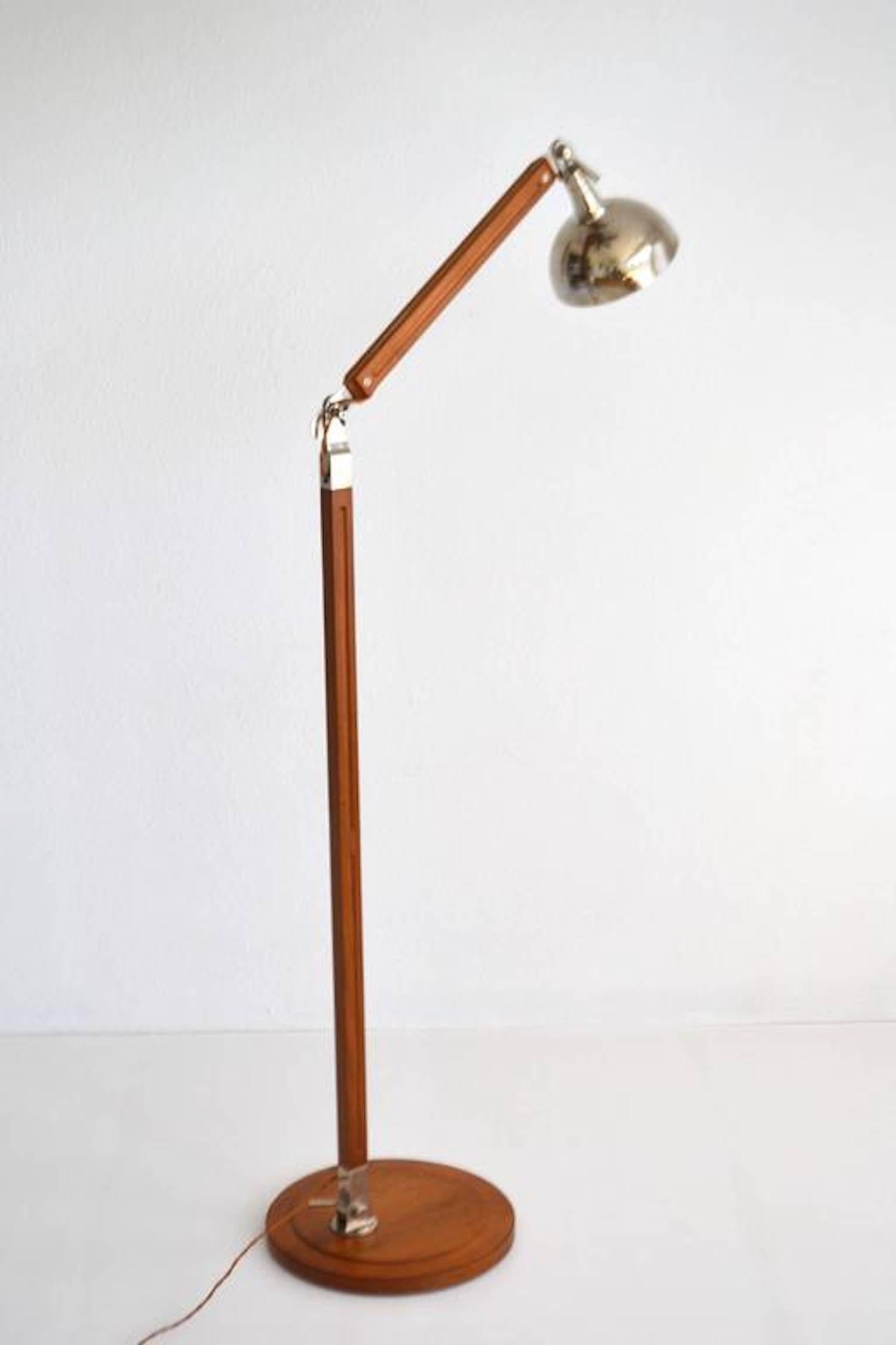 Post-Modern Postmodern Wood and Nickel Articulated Floor Lamp For Sale
