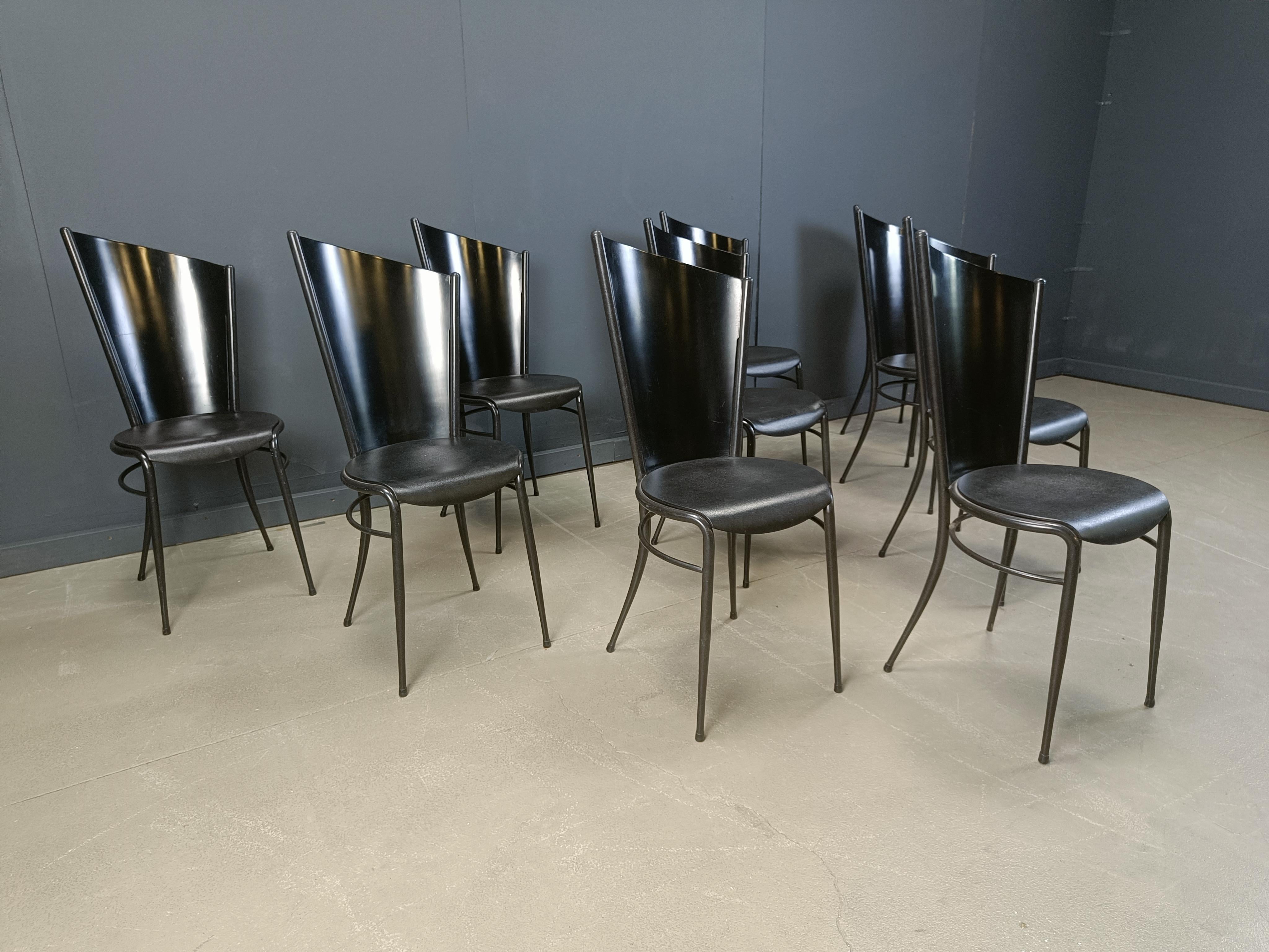 Sedie da pranzo post-moderne in legno, anni '80 - set da 10 in vendita 3