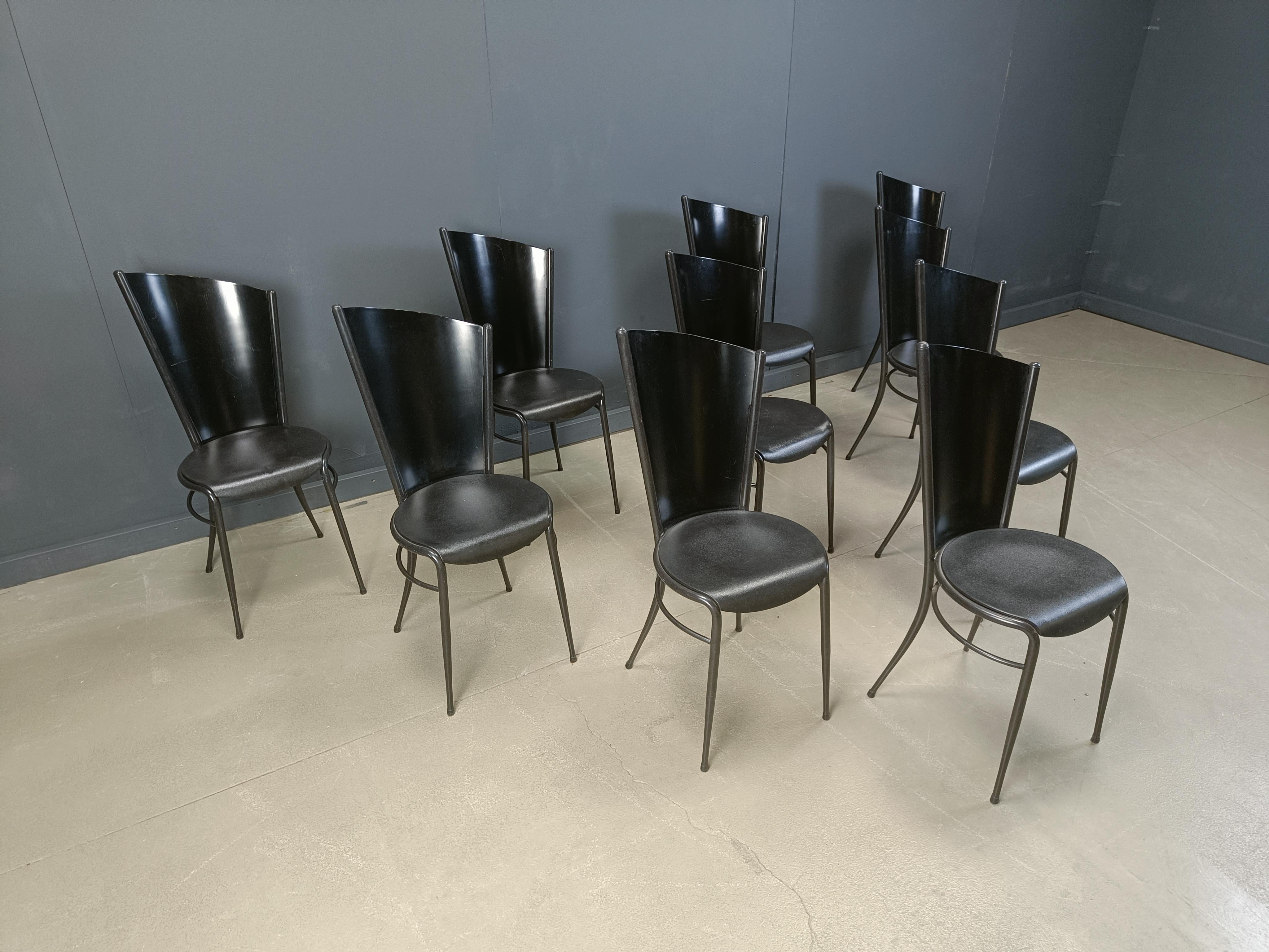 Sedie da pranzo post-moderne in legno, anni '80 - set da 10 in vendita 2