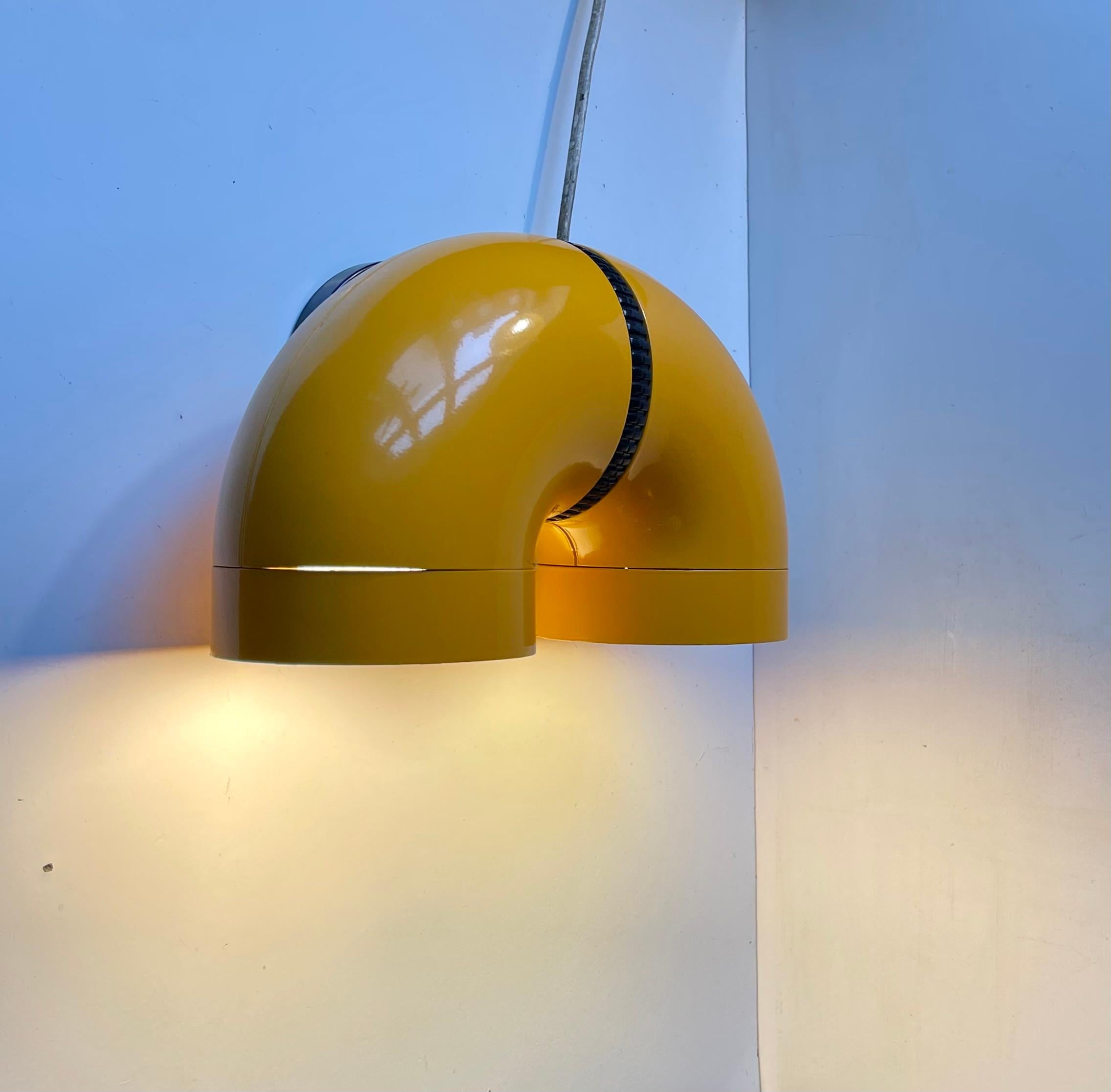 Post Modern Yellow Dual Pipeline Wall Sconce by Ole Pless for Nordisk Solar, 70s In Good Condition For Sale In Esbjerg, DK