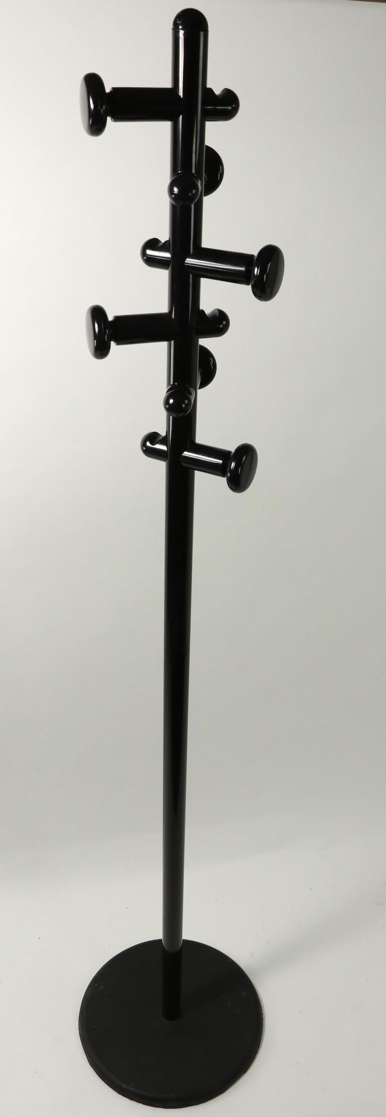 Post Modernist Italian Black Lacquered Coat Tree Stand In Good Condition In New York, NY